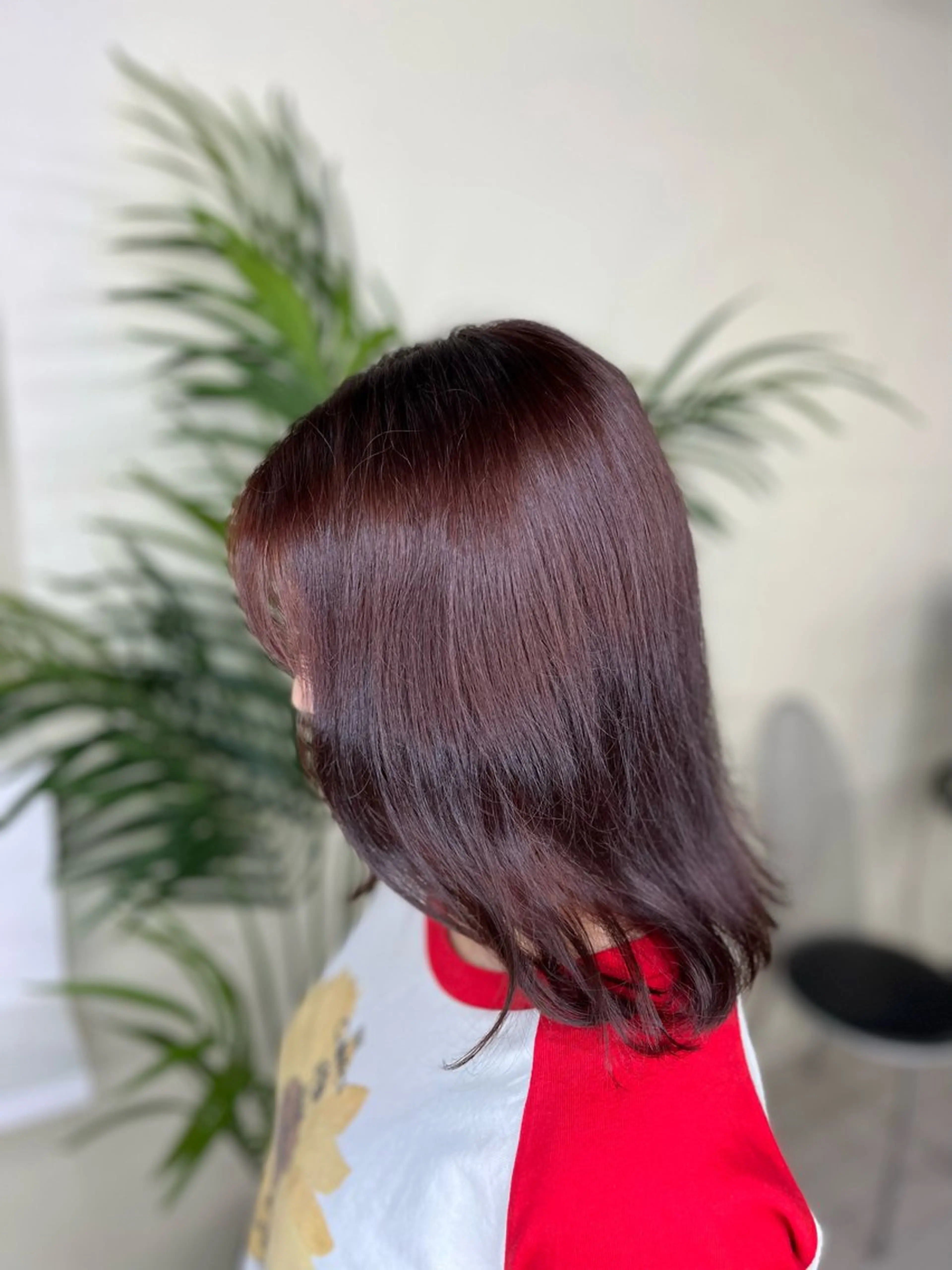 ミディアム カラー ブリーチ ラベンダーカラー ブリーチなしカラー レッドカラー 髪質改善 山田 遥翔のヘアスタイル