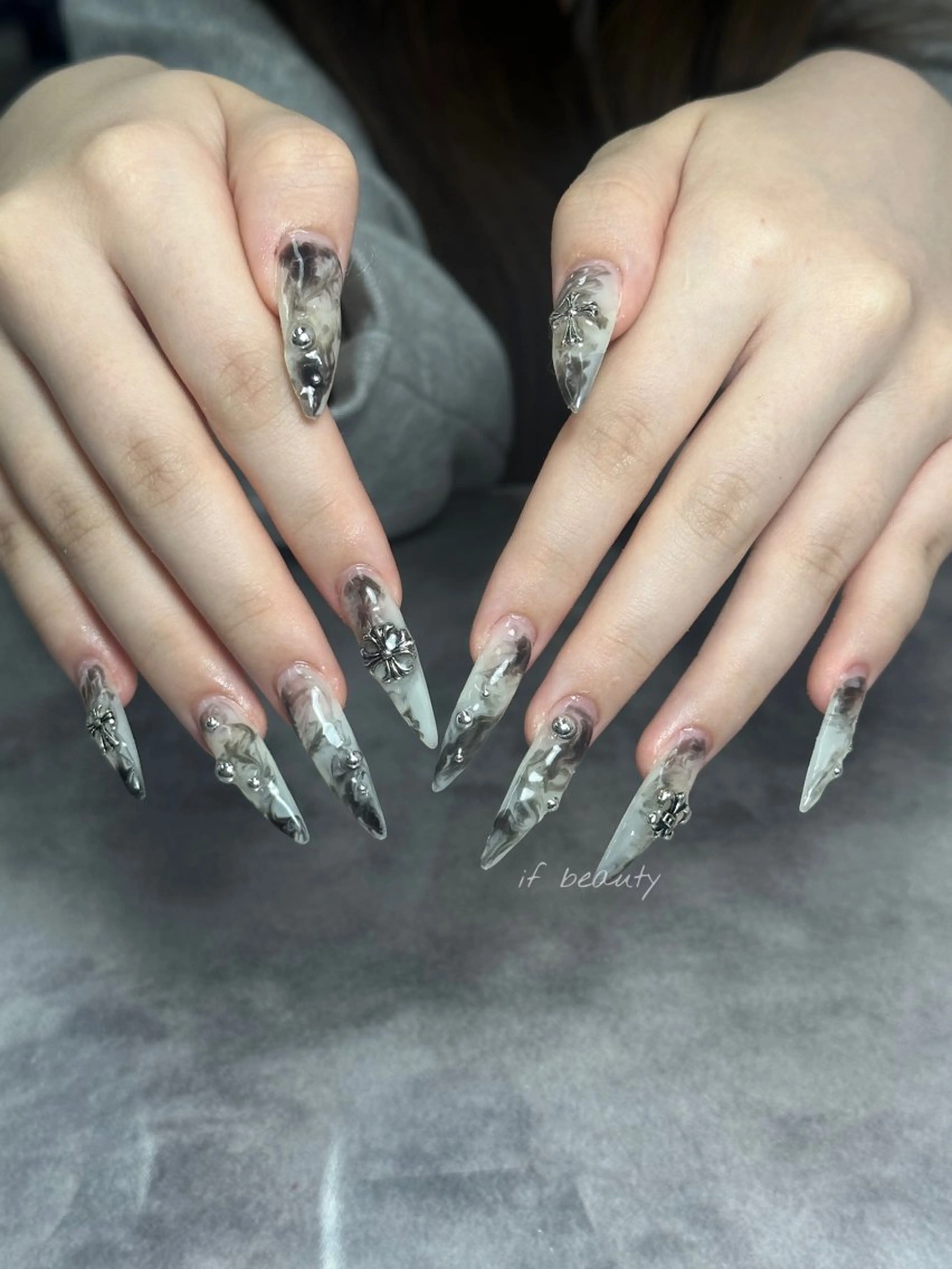 ネイル アートネイル ジェルネイル グラデーション パラジェル ワンホンネイル ハンドネイル if Hair＆Nail Salon所属・IKA /海外ネイル /個性派/ワンホンのネイルデザイン