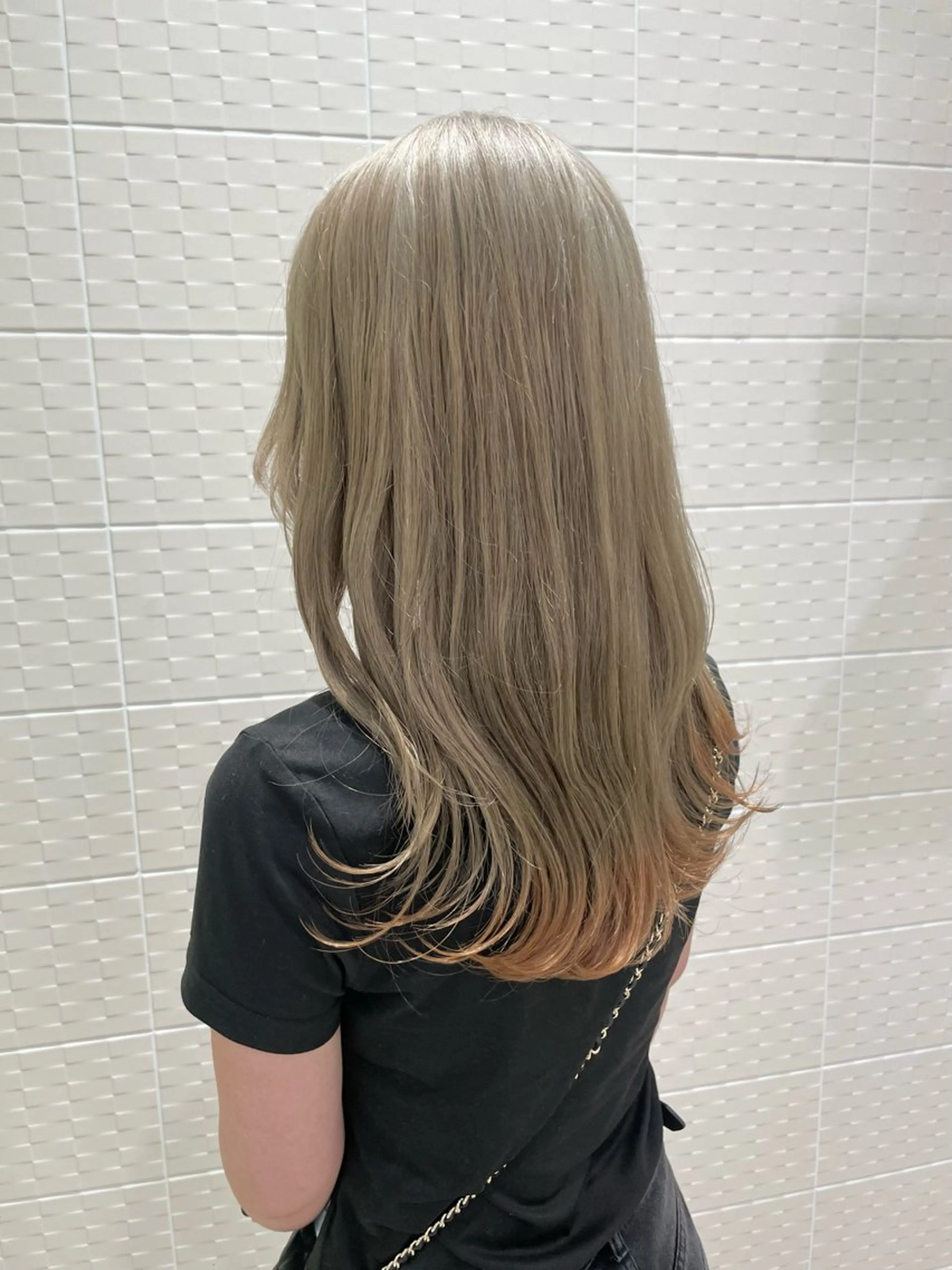 ロング カラー オレンジ ZELE新瑞橋店所属・吉川 璃々花のヘアスタイル