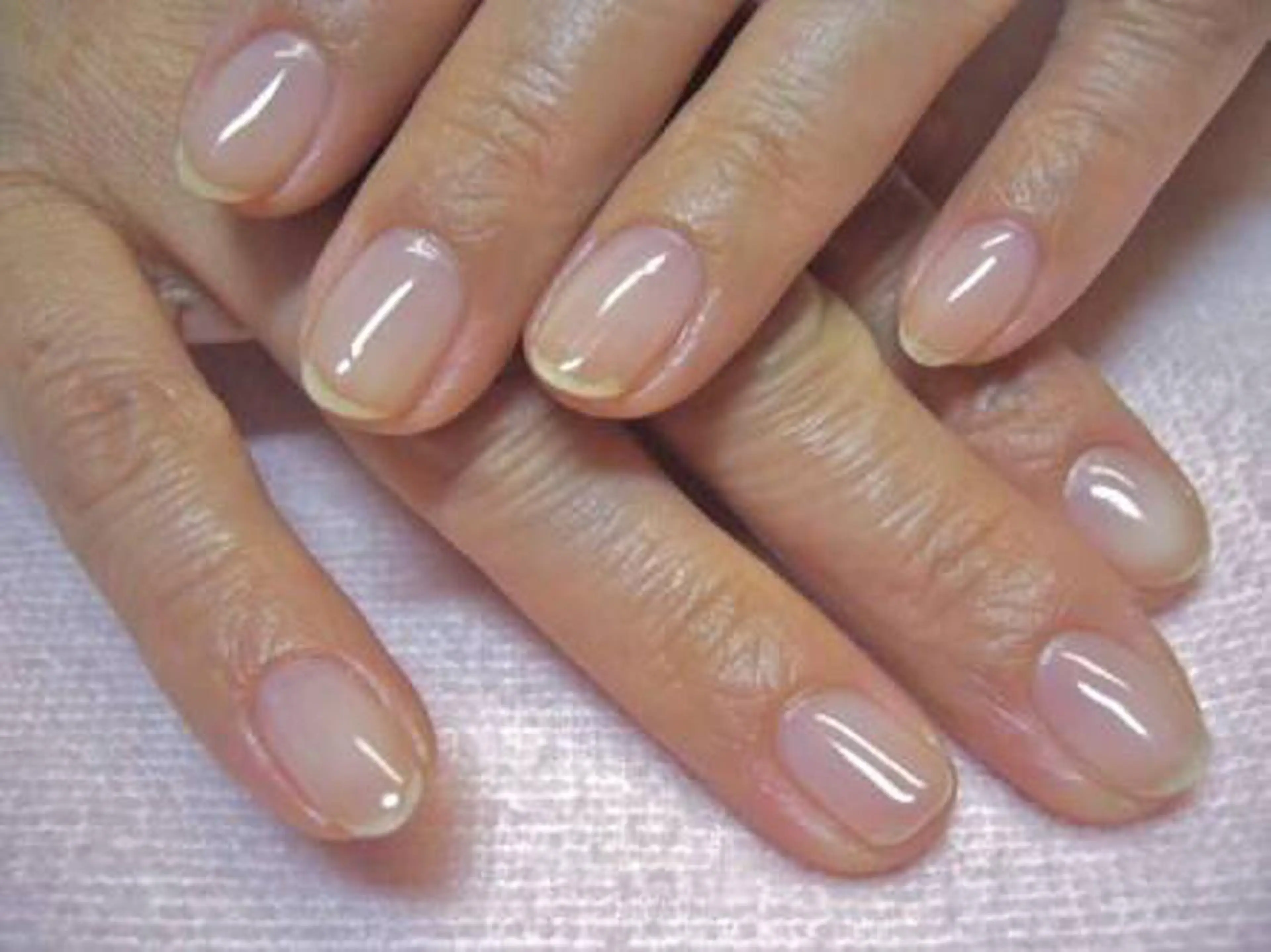 ミディアム ネイル 長さ出し専門 nynaのネイルデザイン