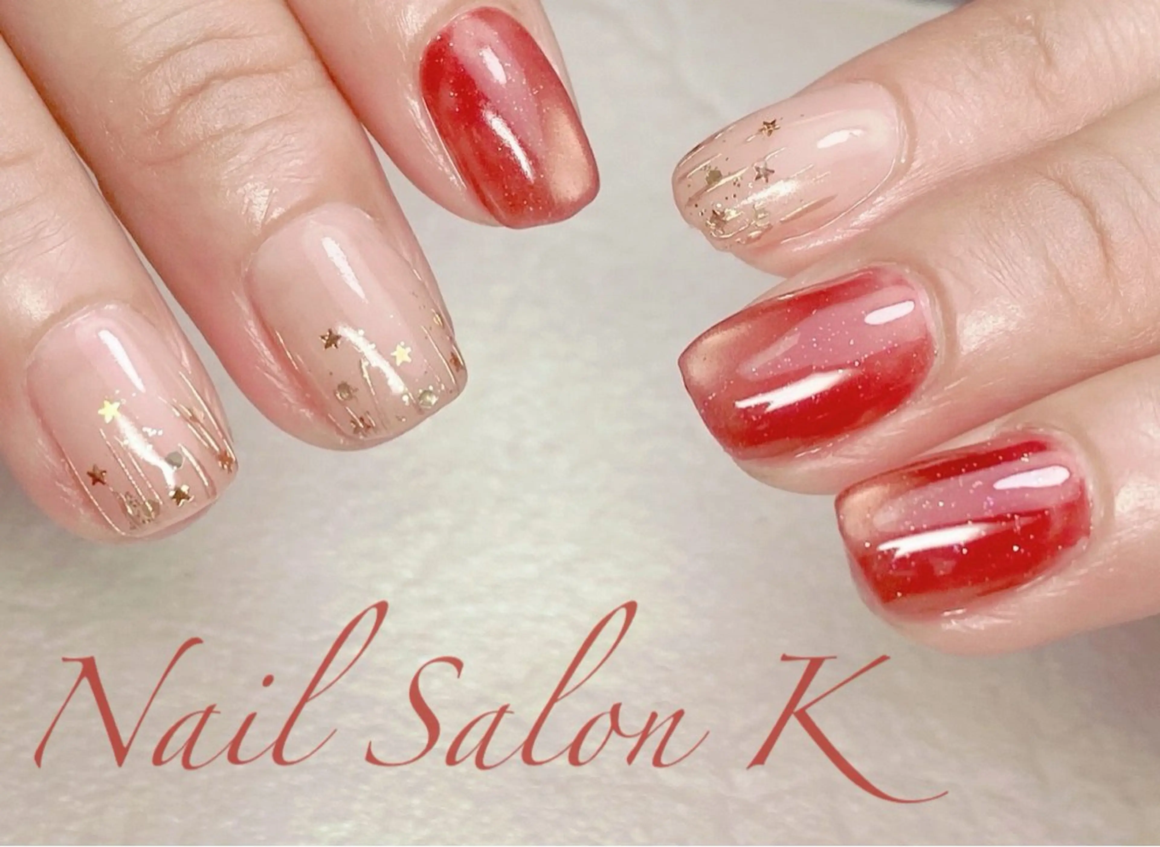 ネイル フラッシュネイル マグネットネイル 赤色 冬ネイル クリスマス ハンドネイル Nail Salon K 🧸美爪育成のネイルデザイン