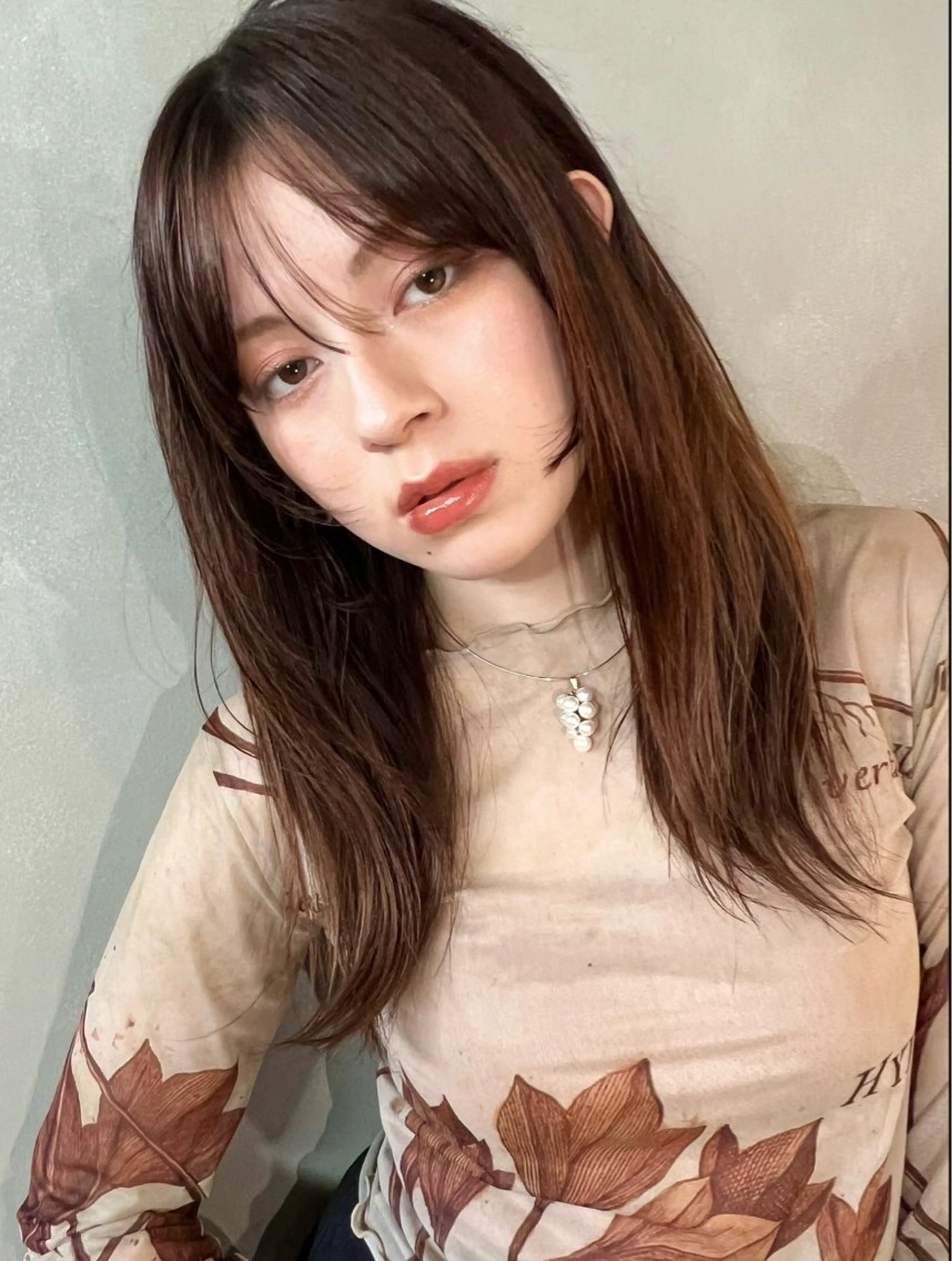 セミロング 顔まわりレイヤー レイヤーカット tamakawa hinaのヘアスタイル