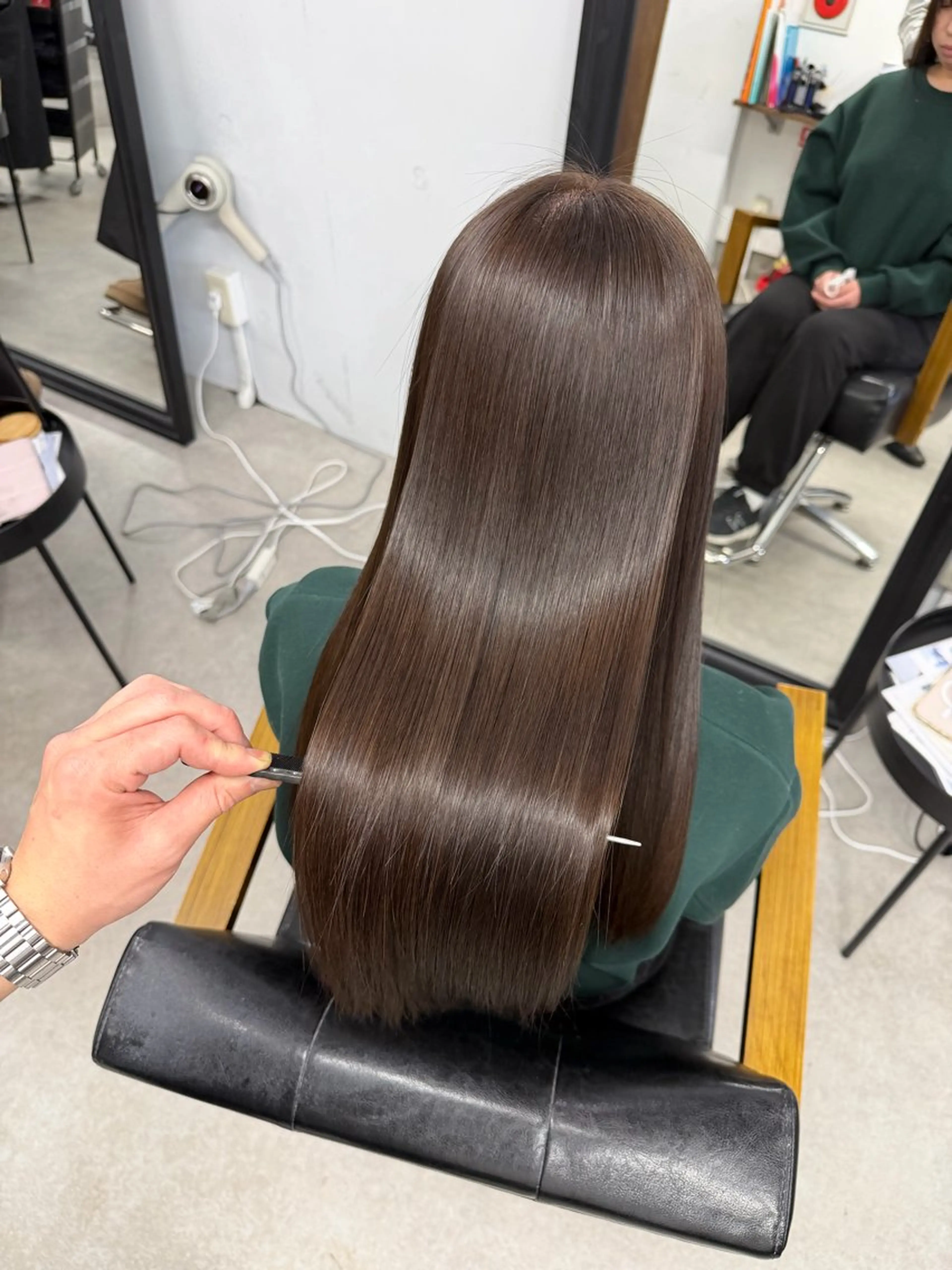 ロング カラー 透明感カラー 髪質改善 縮毛矯正 トリートメント カット ヘアカラー トリートメント darts所属・マツダ レンのヘアスタイル