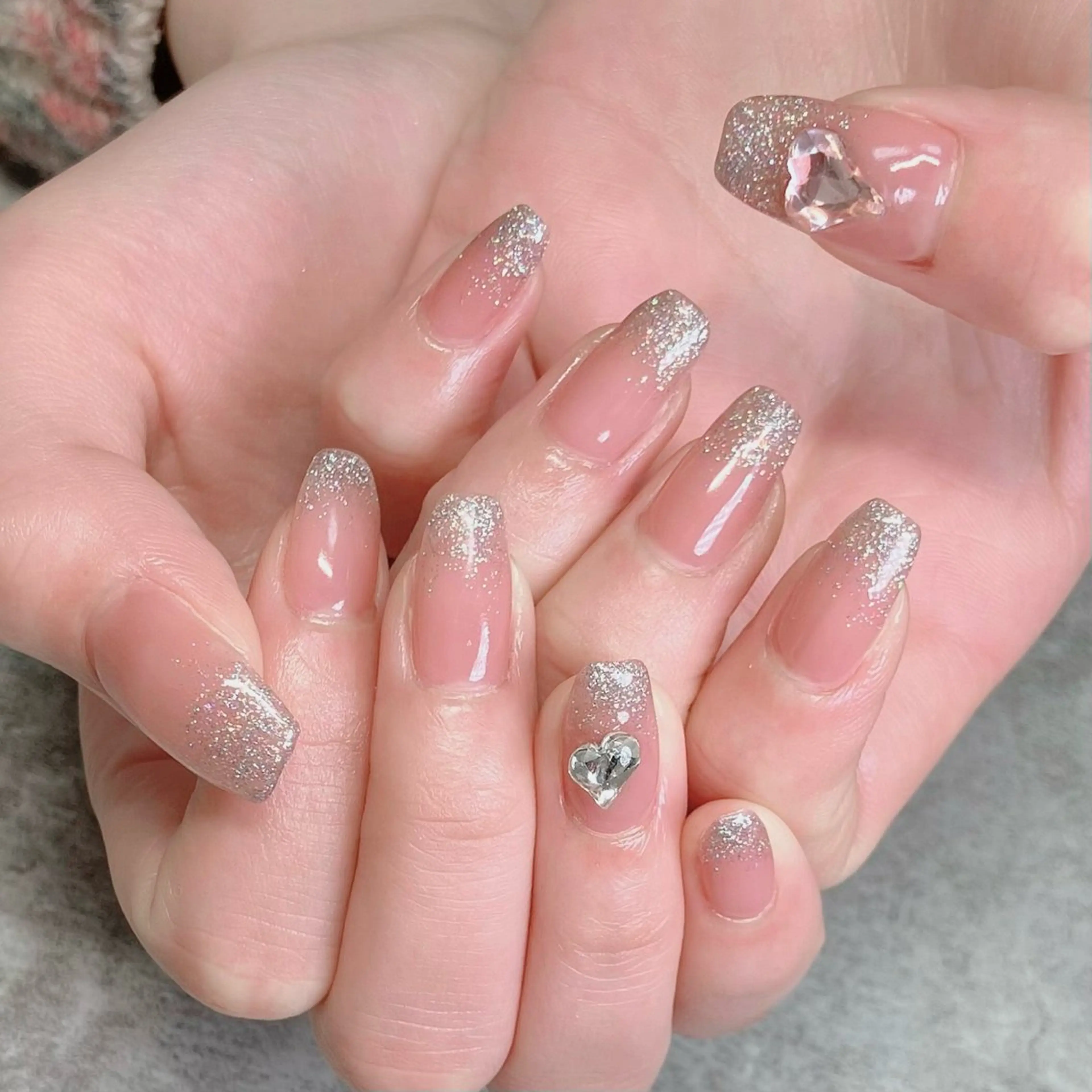 【HAND】ラメグラデーション【オフあり】の写真