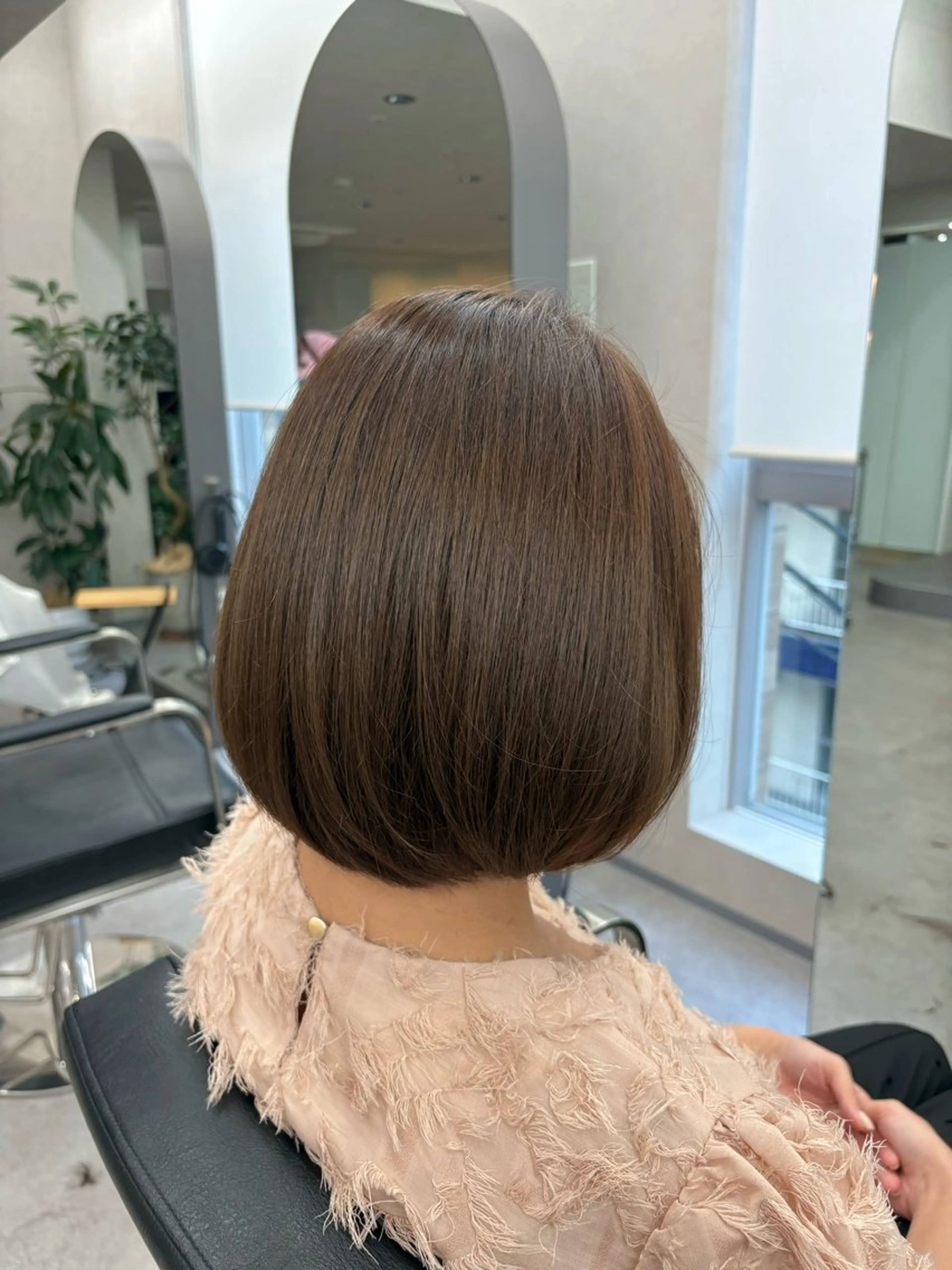 ミディアム カラー アッシュ ベージュカラー ボブ カット ヘアカラー トリートメント qumu 横浜所属・髪質改善/ショート/ 似合わせボブ🌿神永のヘアスタイル