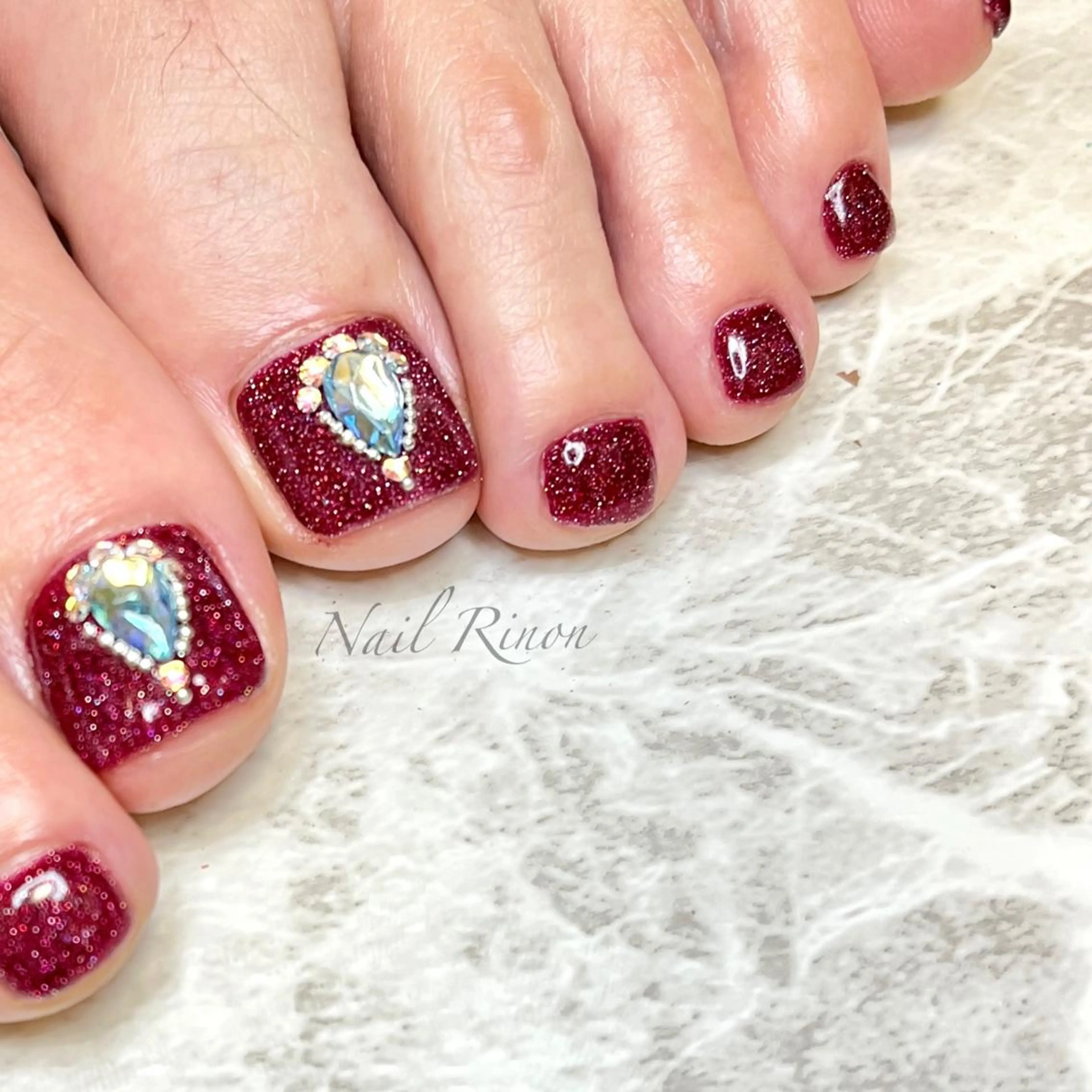 ネイル キラキラネイル ラメ(グリッター) 赤色 フットネイル Nail Rinonのネイルデザイン