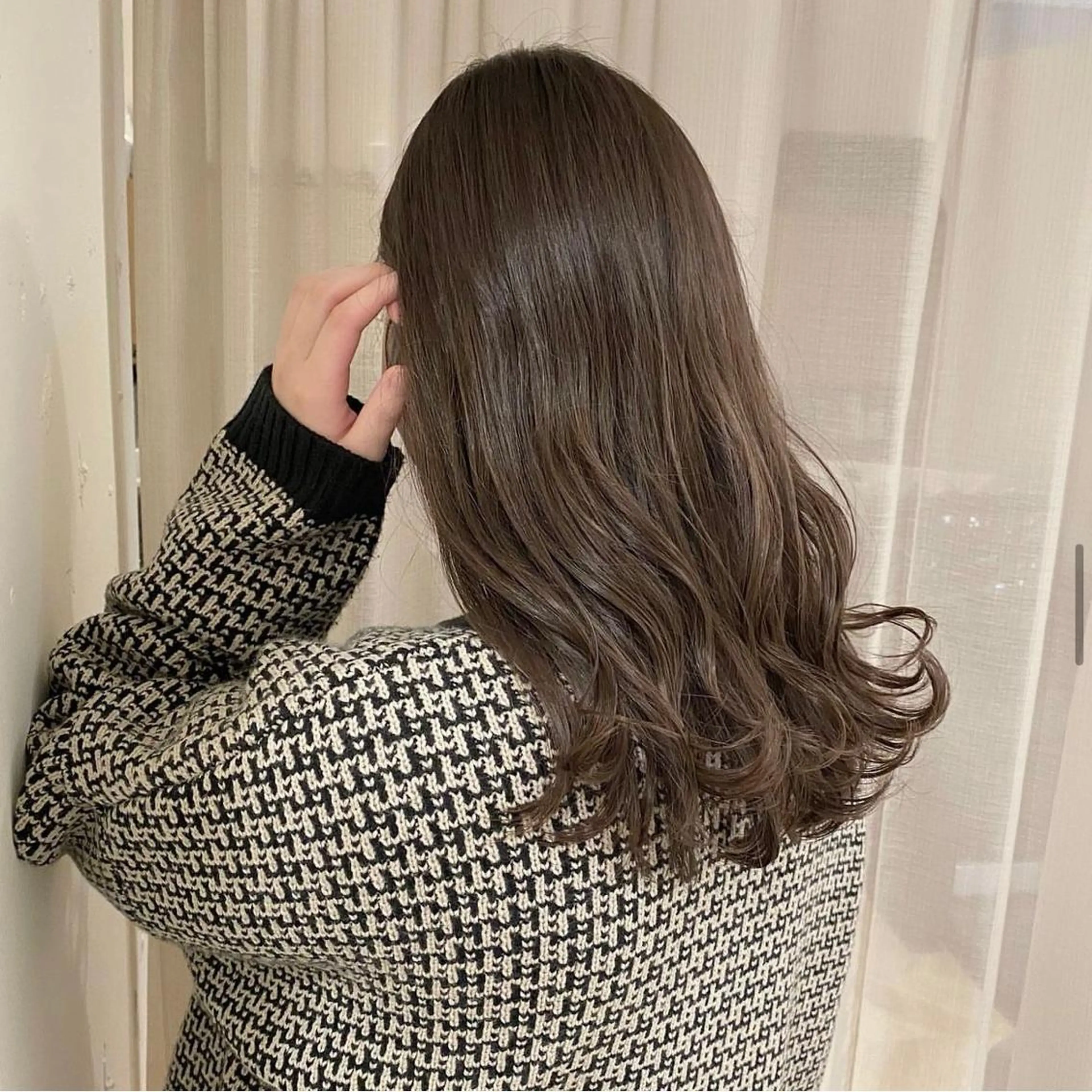 セミロング カラー 透明感カラー ハイライトカラー ハイライト 【韓国式まつ毛パーマ×眉毛アイブロウ×マツパ＆眉毛専門店】レピア目黒店所属・レピア chiharuの眉毛・アイブロウイメージ