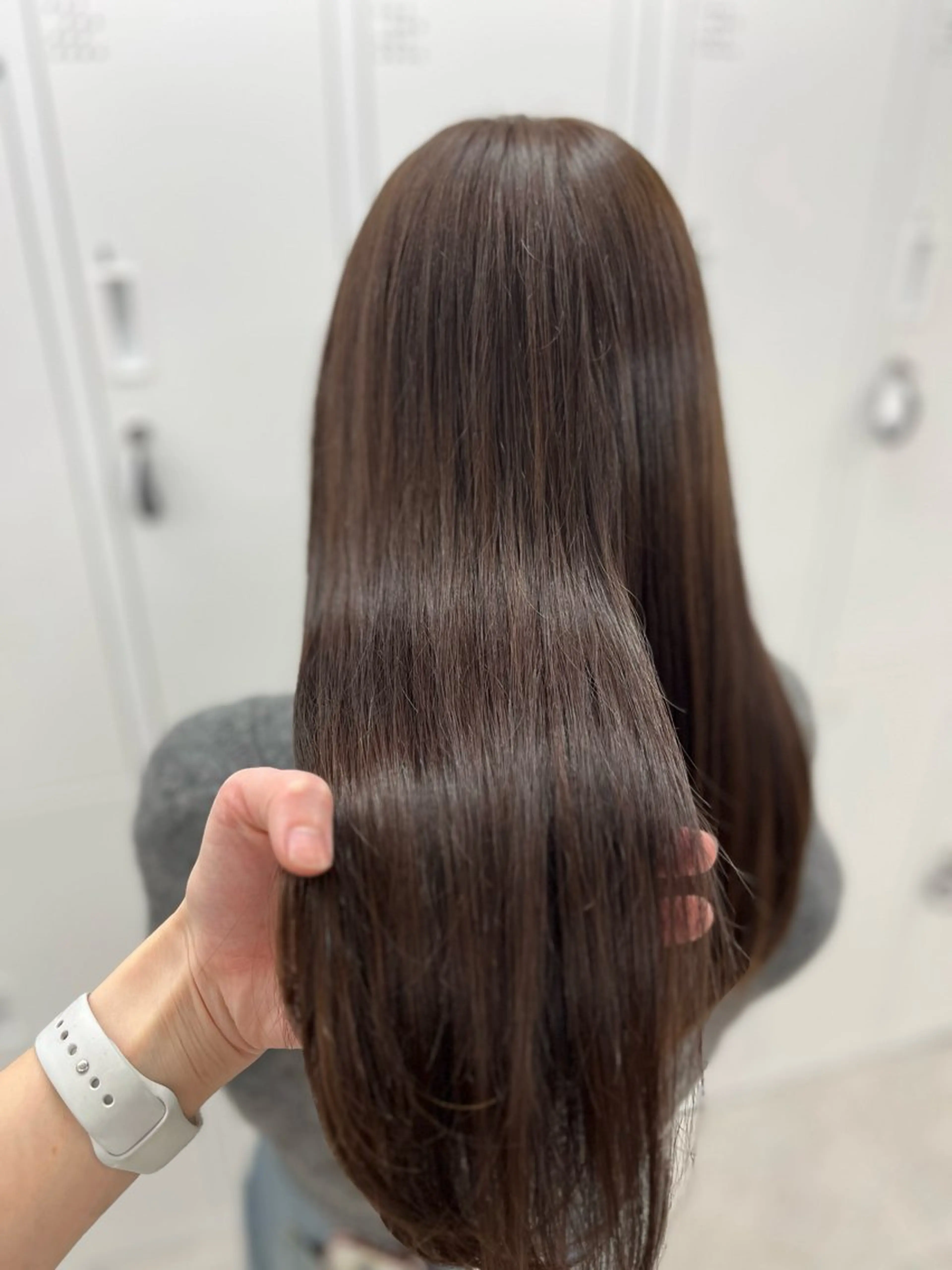 ロング カラー ベージュカラー オリーブベージュ ヘアカラー トリートメント 🫧ぷる艶カラー🫧 Yuubi🦩のヘアスタイル