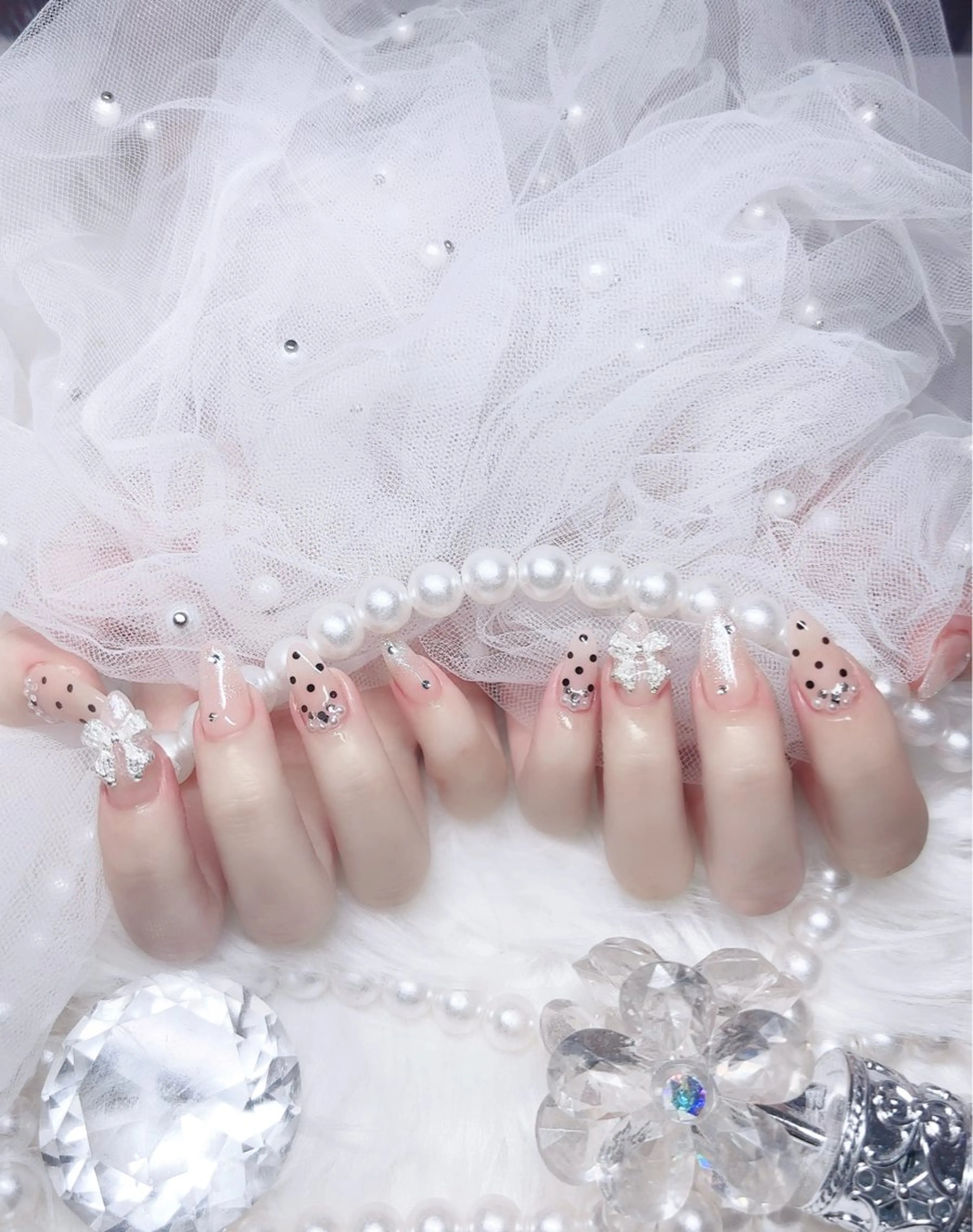 ネイル オーロラネイル 成人式 フットネイル 韓国ネイル ロングネイル ハンドネイル Yudia🦋 azuのネイルデザイン