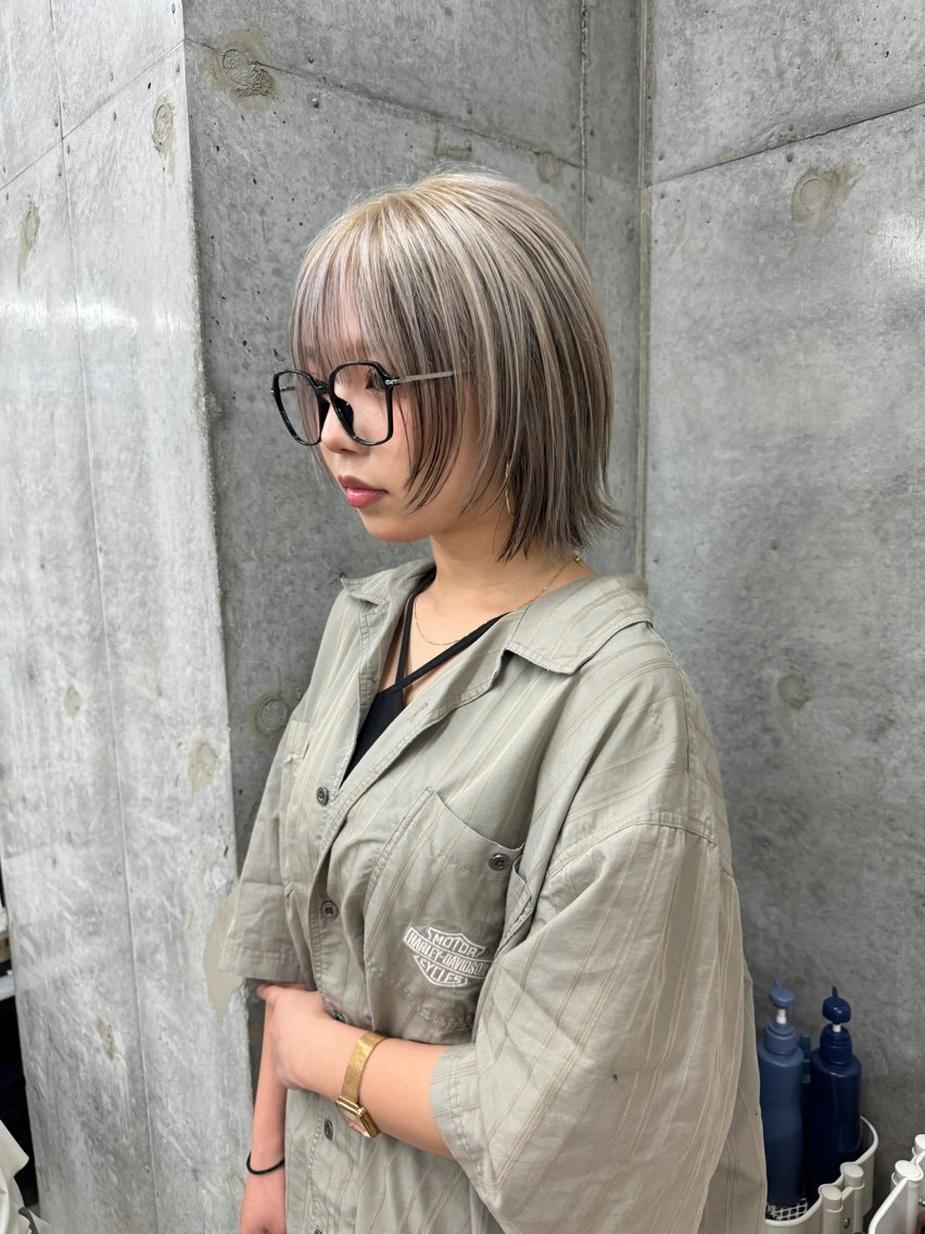 ショート laff 新宿所属・切りっぱなしボブ レイヤー/縮毛矯正のヘアスタイル