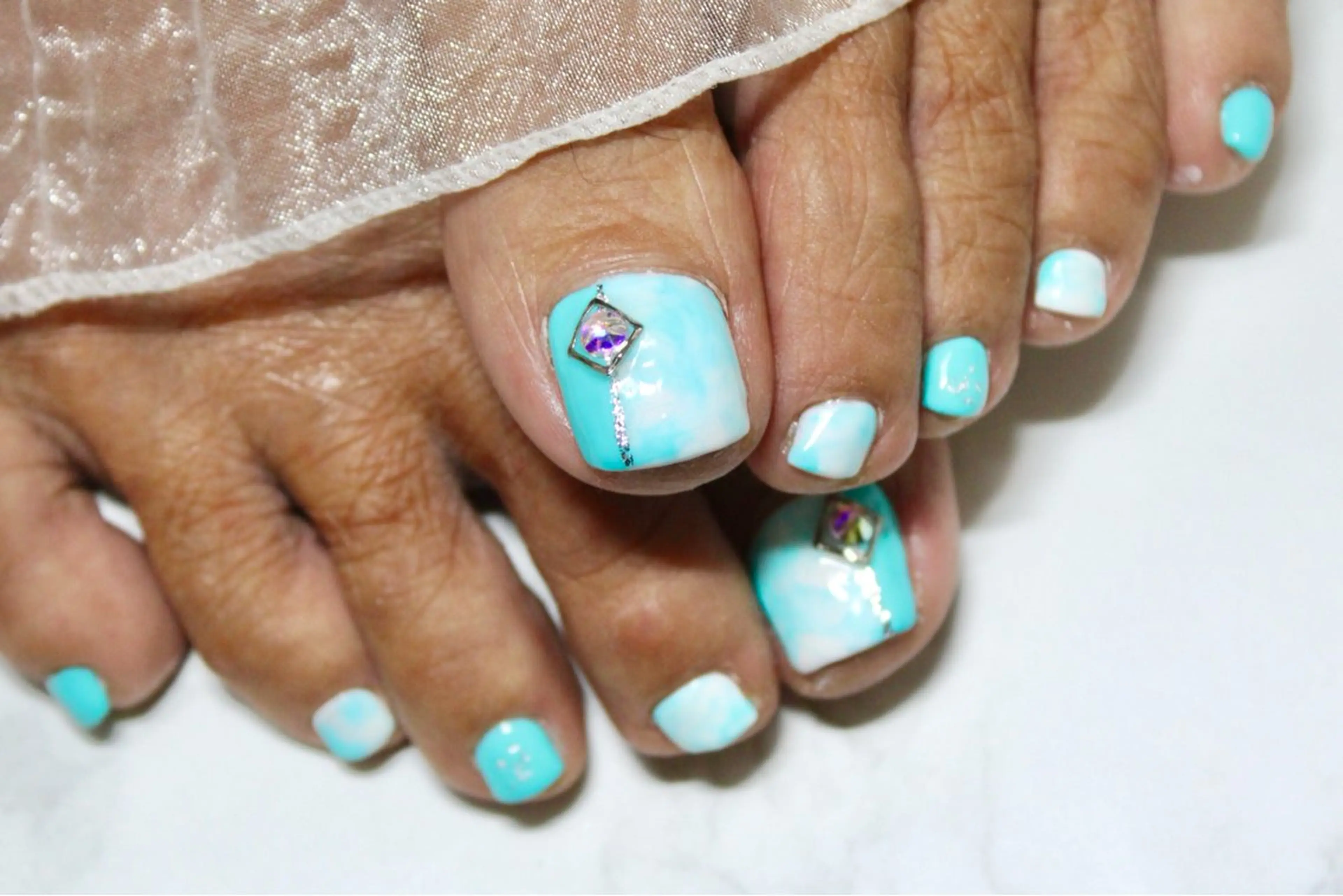 ネイル アートネイル レイジー スワンのネイルデザイン