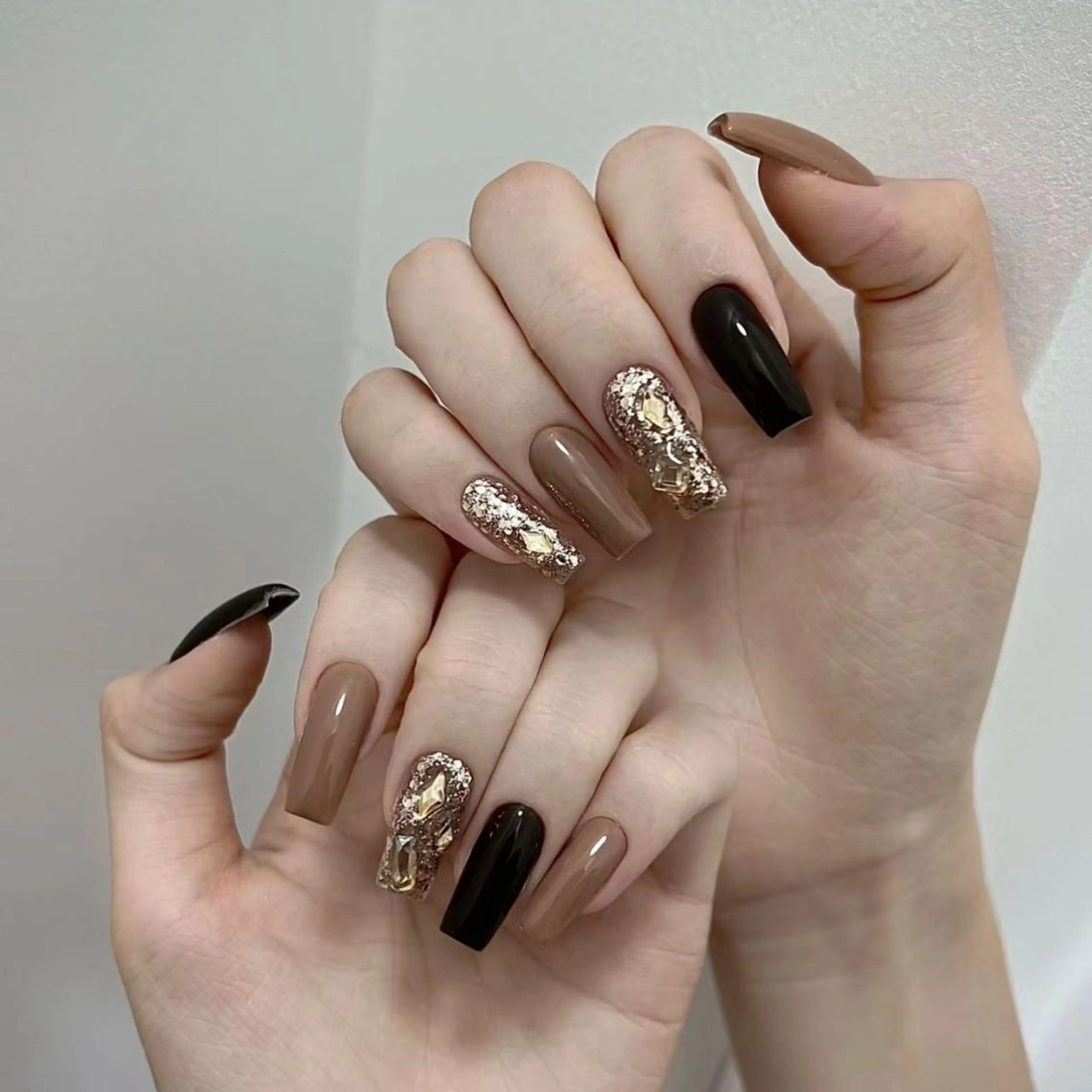 ネイル 長さ出し ネイルチップ Queens momoのネイルデザイン