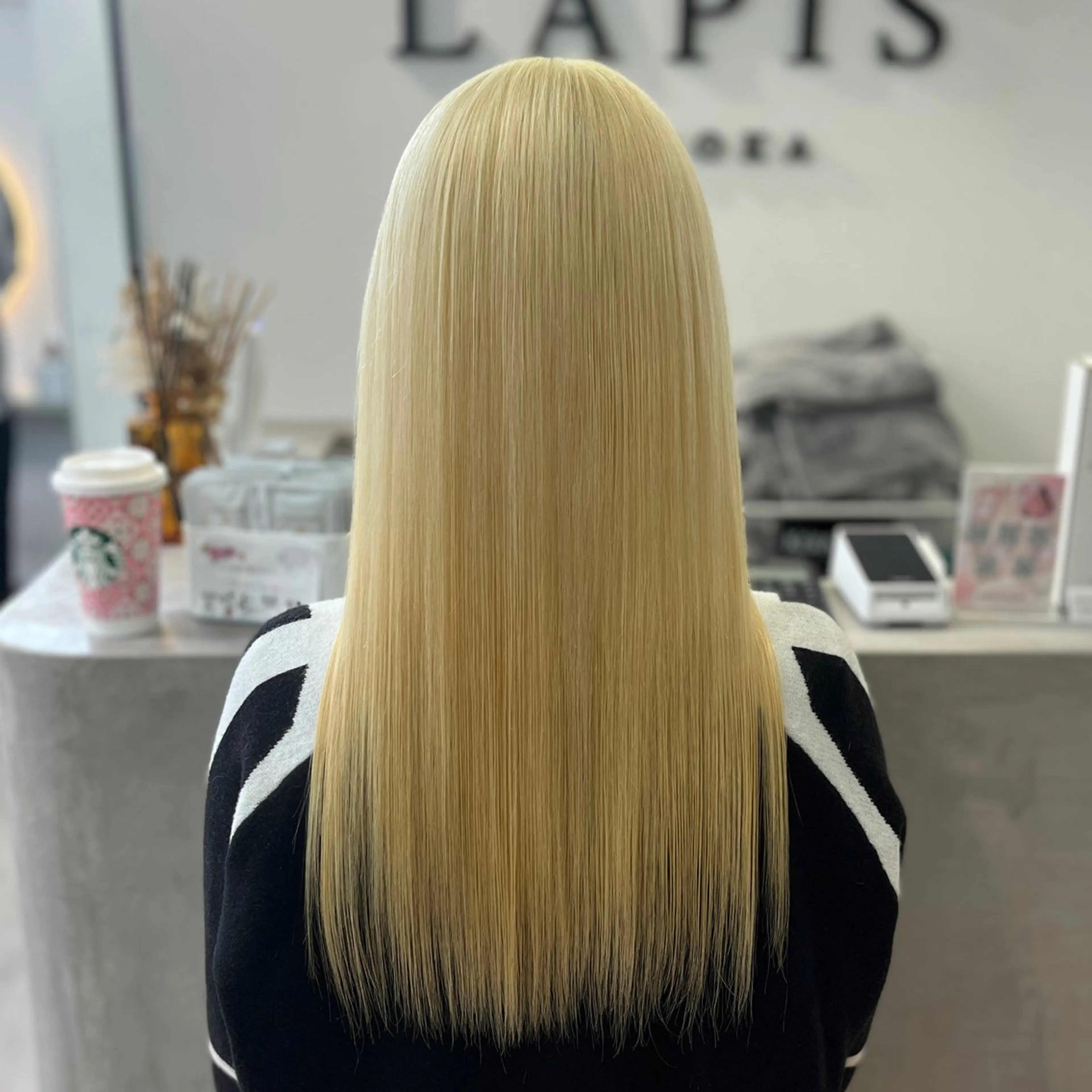 カラー ブリーチ 抜きっぱなしブロンド ブロンド ハイトーンカラー ヘアカラー MOMOKA /　Lapis今泉店のヘアスタイル