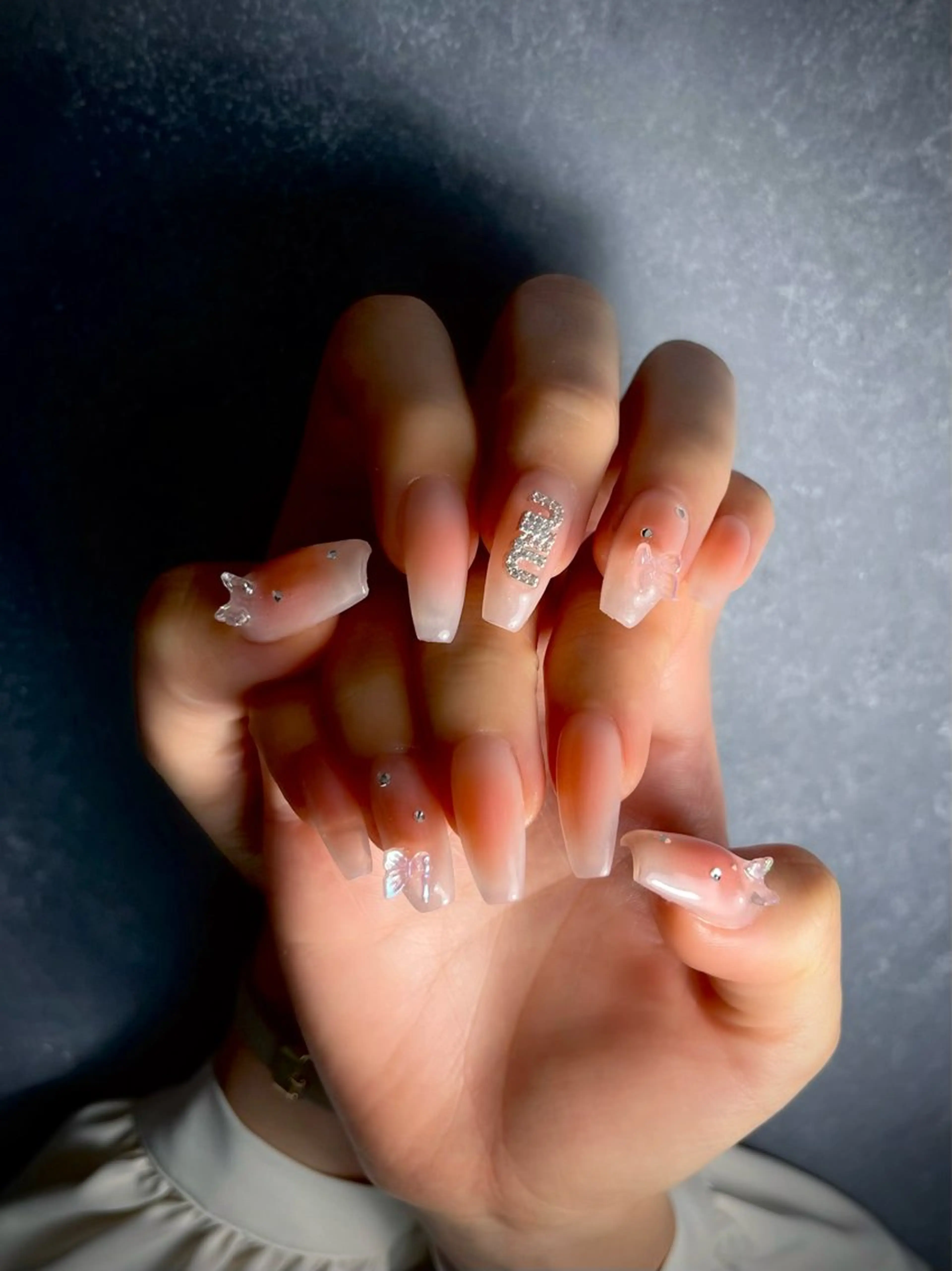 ネイル キラキラネイル マグネットネイル ワンカラーネイル スカルプネイル ワンホンネイル nine.🦋 YUKOのネイルデザイン