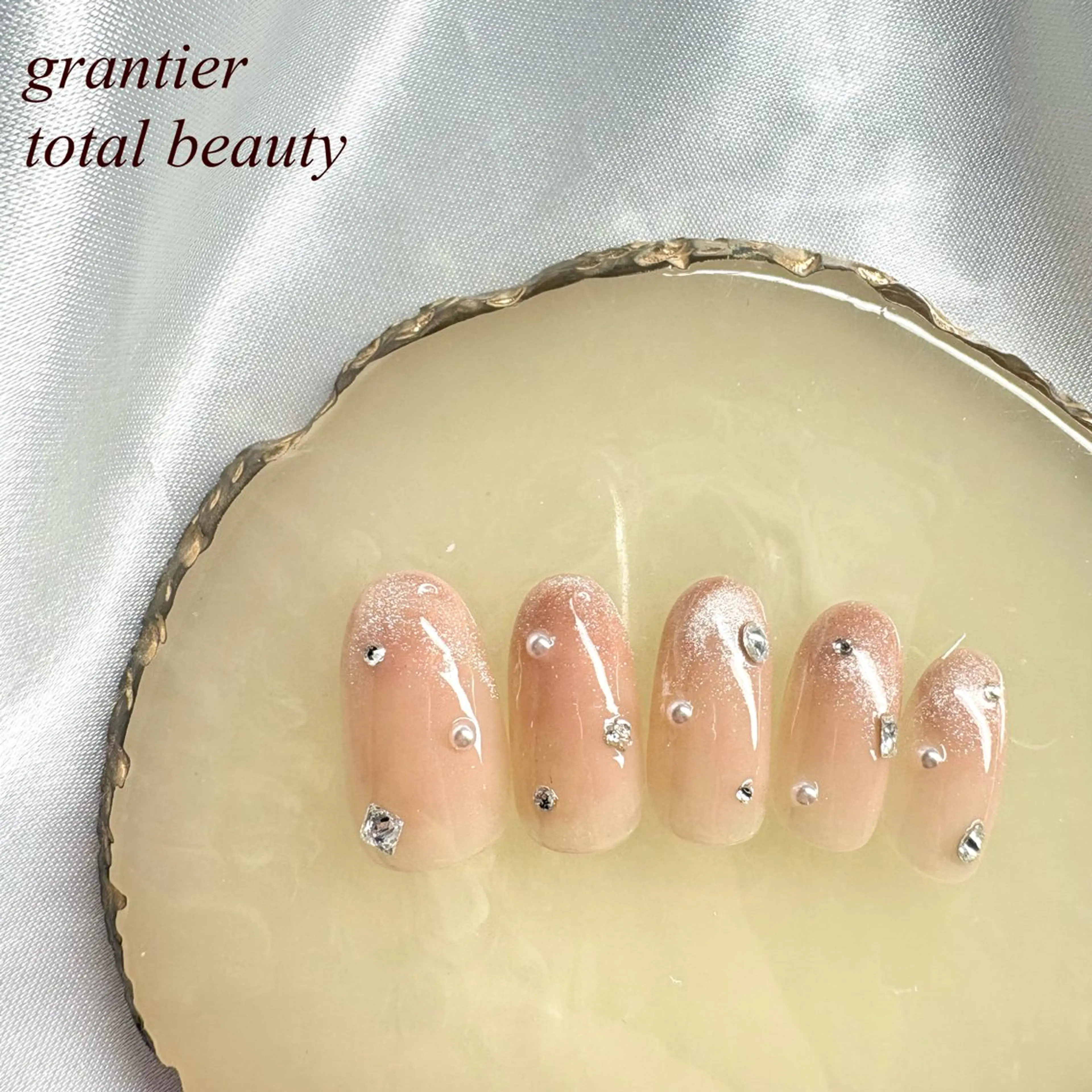 ネイル チークネイル マグネットネイル ハンドネイル grantier beautyのネイルデザイン