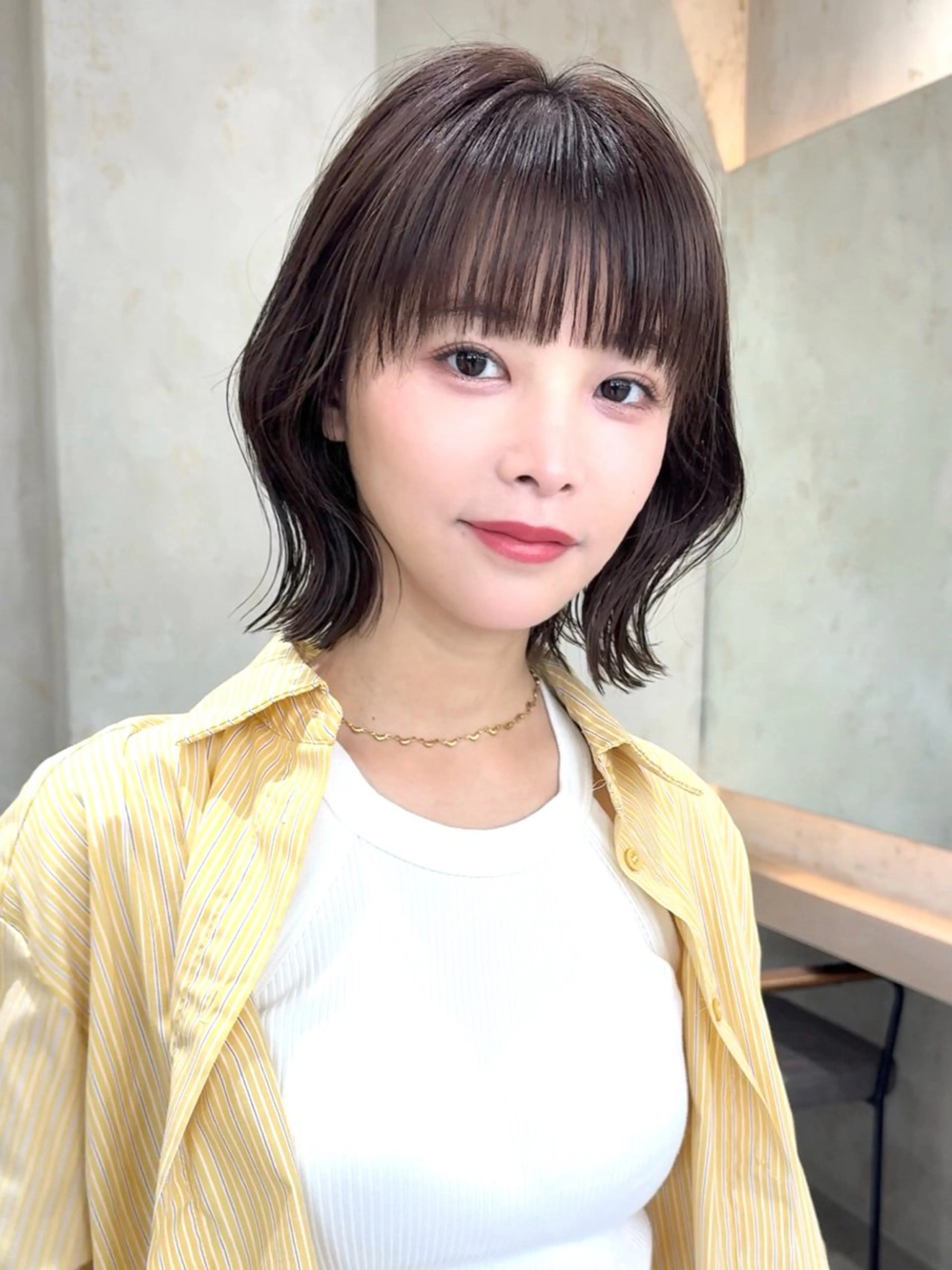 ショート カラー カット ヘアカラー トリートメント 莉乃/縮毛矯正/髪質 改善/艶カラーのヘアスタイル
