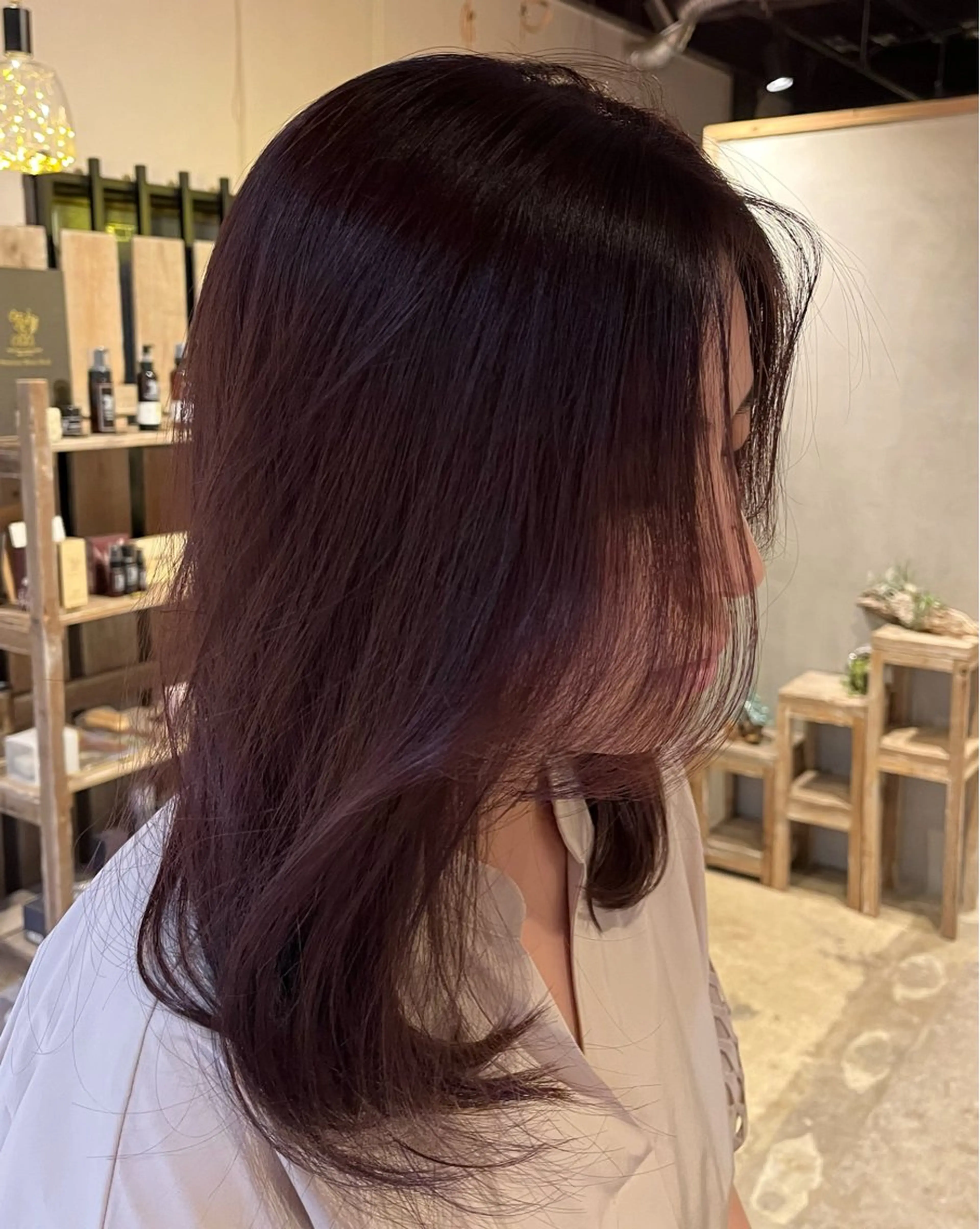 ミディアム パープルカラー LoE[ロエ]桃井 香菜子のヘアスタイル