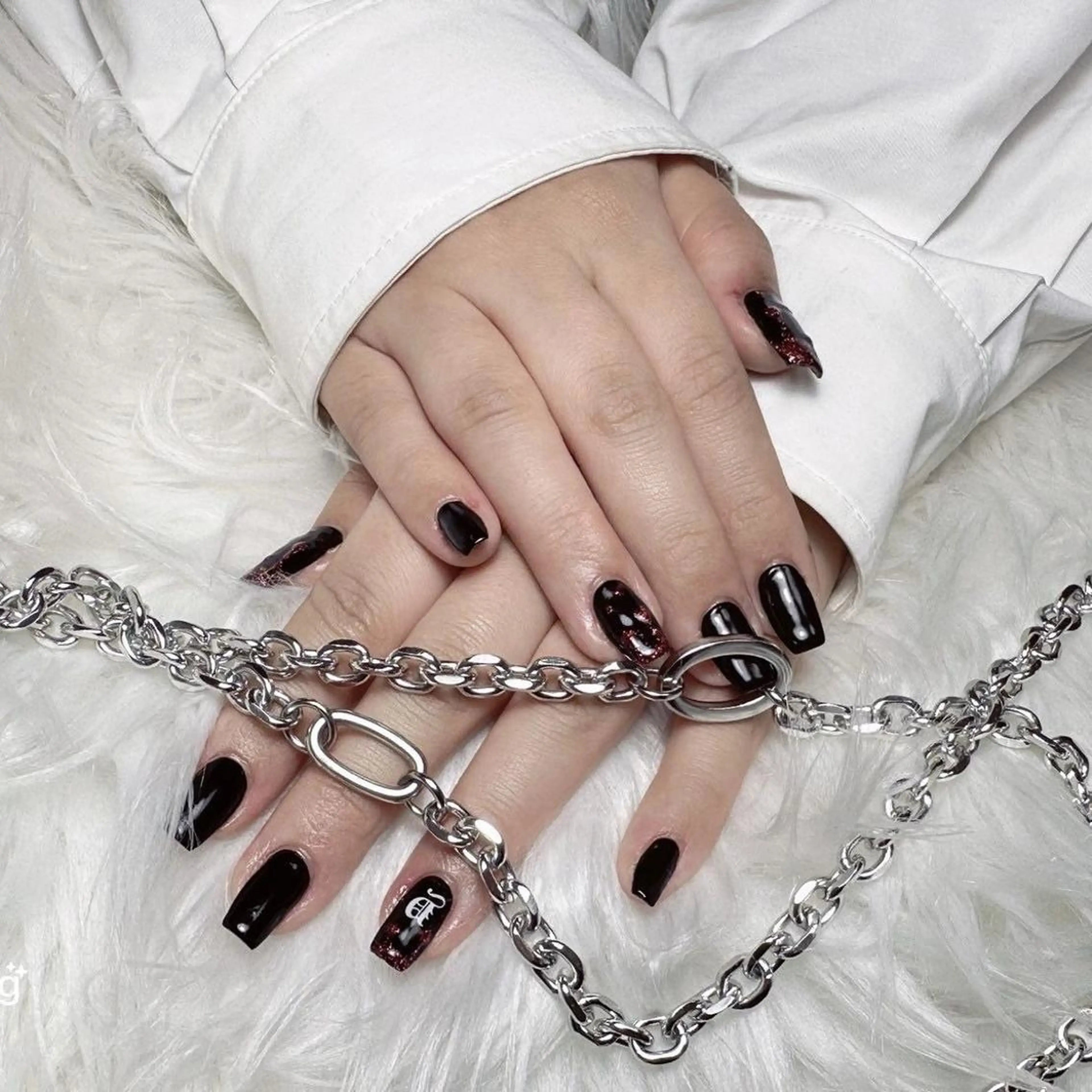 ネイル RAFFINE 月🦋🩵のネイルデザイン