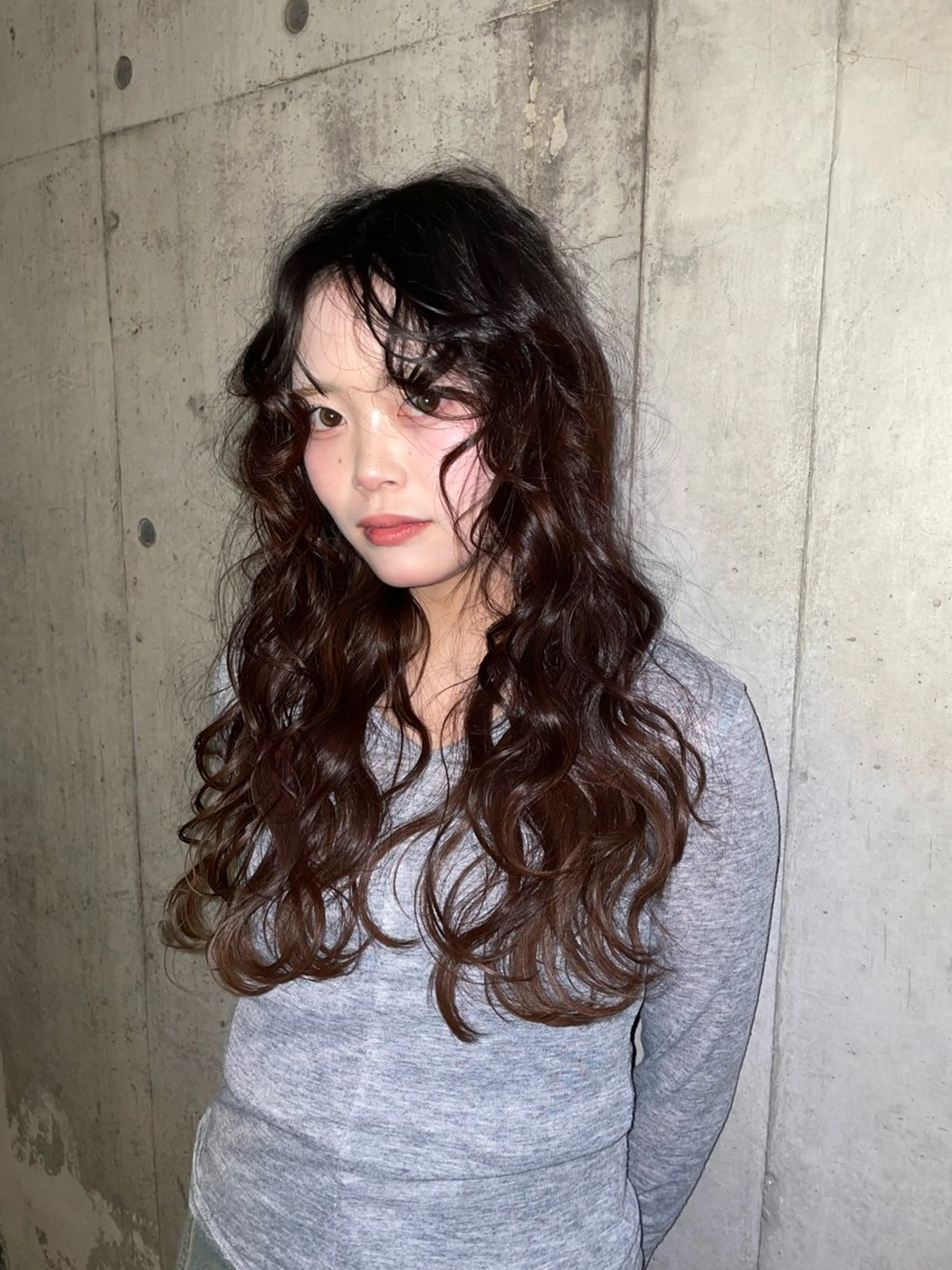 ロング パーマ rin🩰ハイトーン /レディースパーマのヘアスタイル