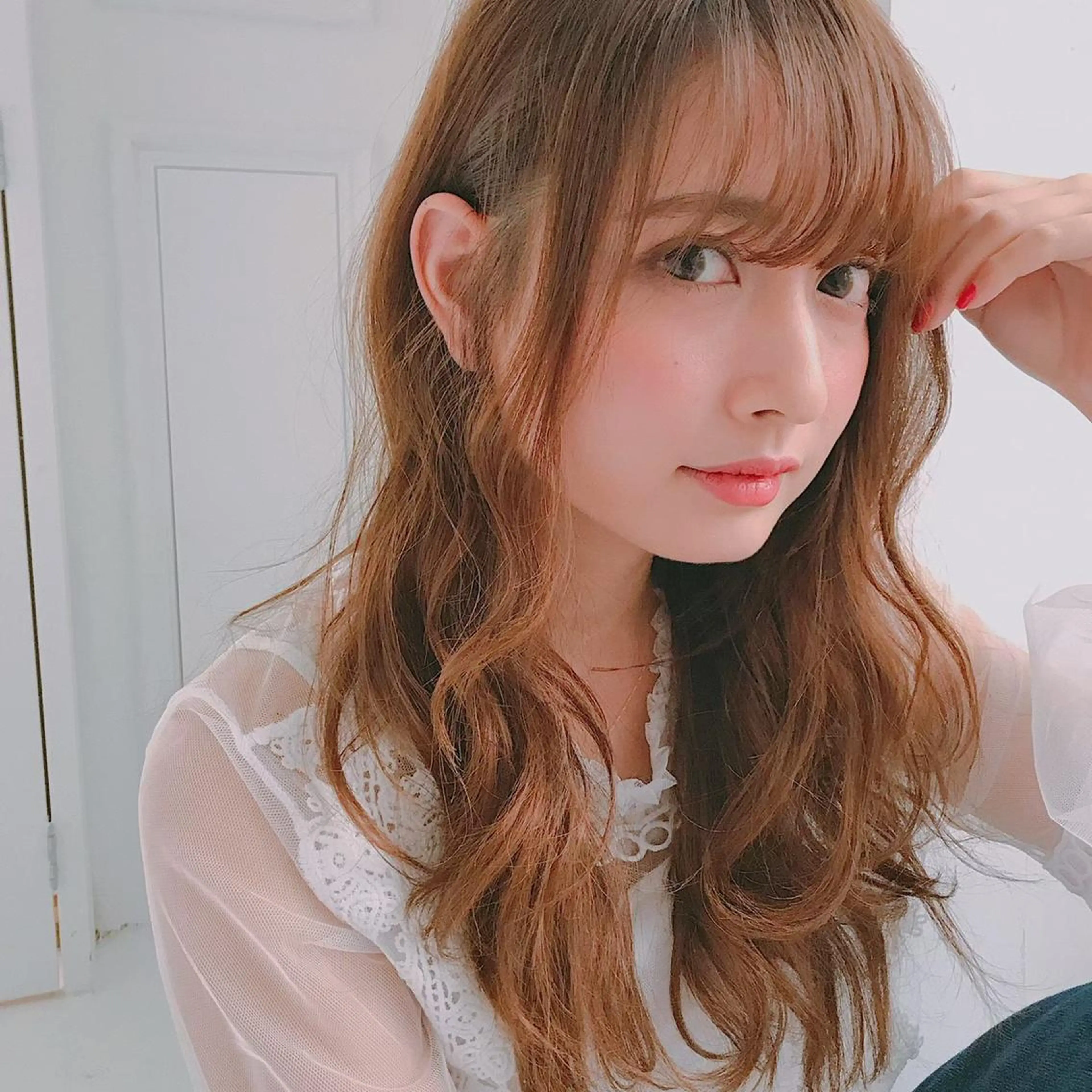 セミロング カラー くすみミルクティー／ ブラウン🪡TOWAのヘアスタイル