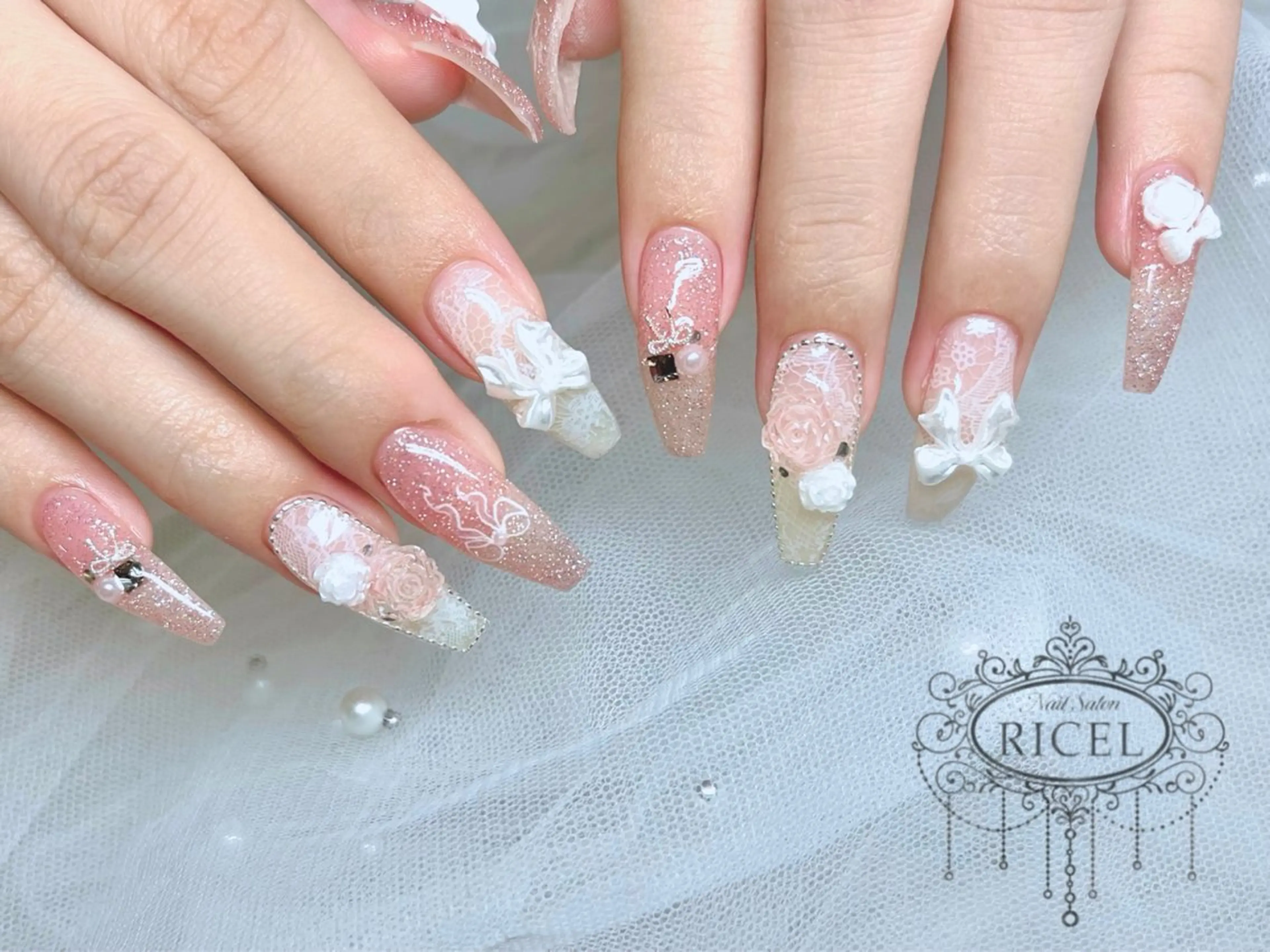 ネイル レース リボン ハンドネイル MIYU 🩶のネイルデザイン