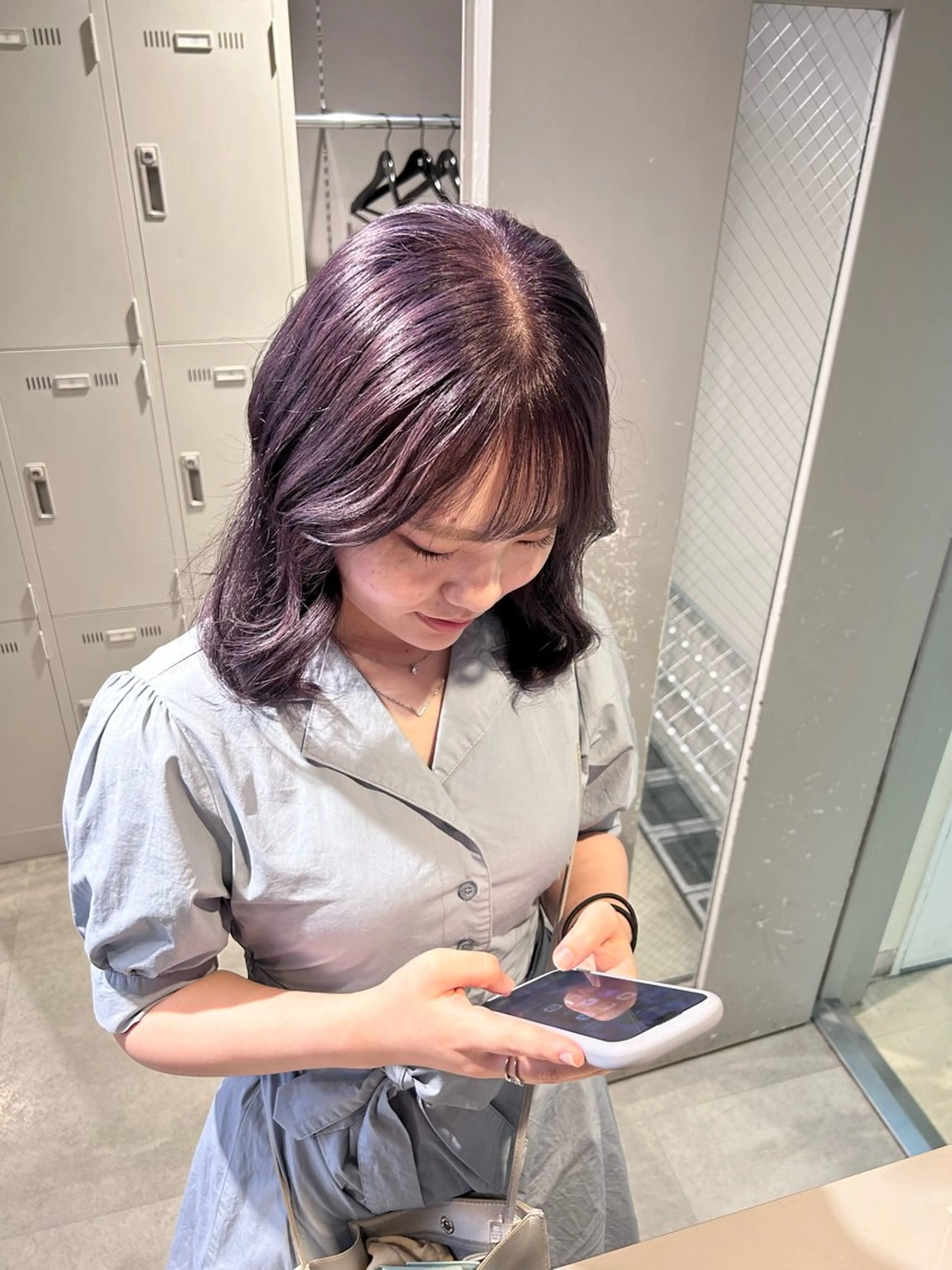 カラー ヘアカラー トリートメント ベージュ／ブラウン/ ナチュラルレイヤーのヘアスタイル