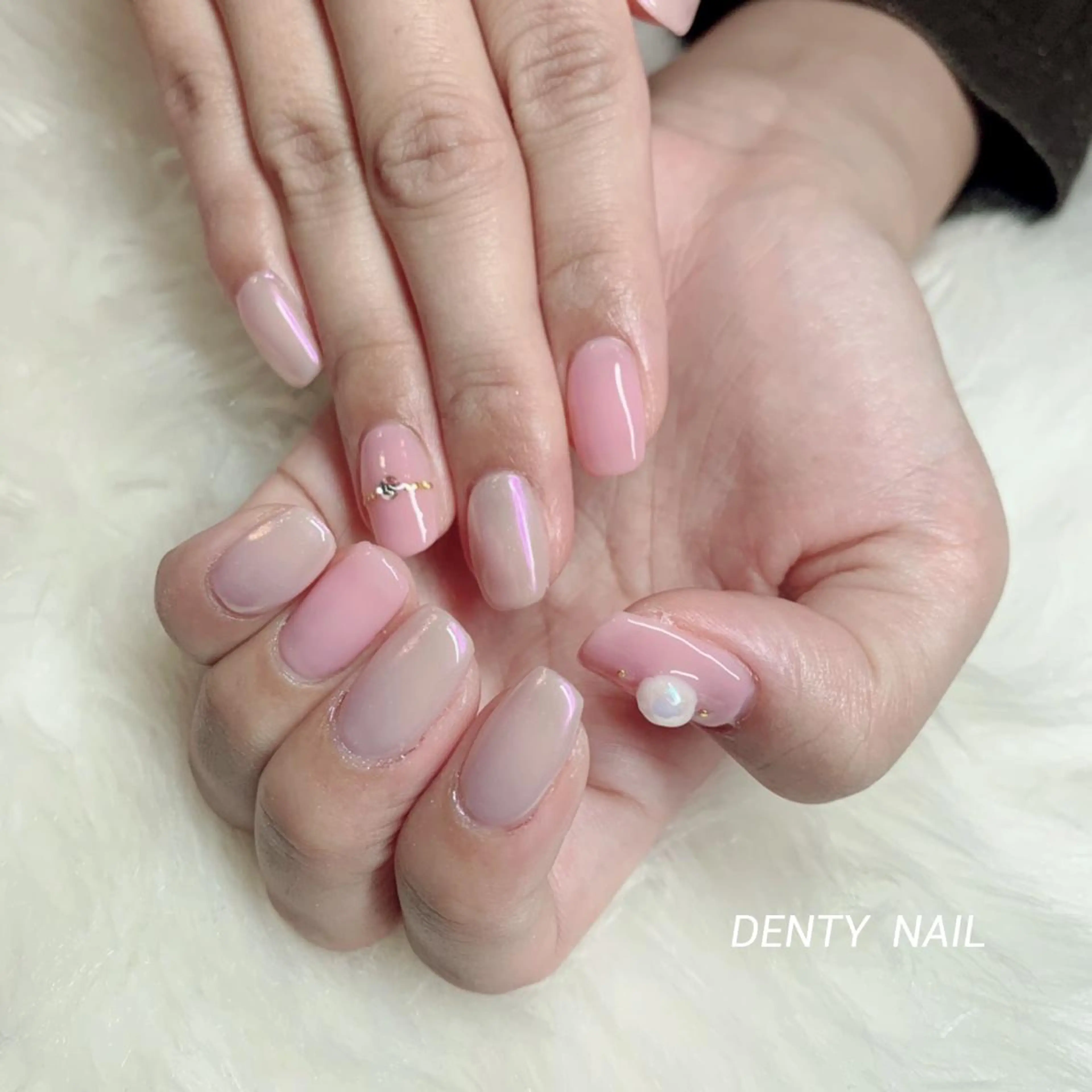 ネイル ミラーネイル DENTY NAIL所属・DENTY NAIL -ArtRoom-のネイルデザイン