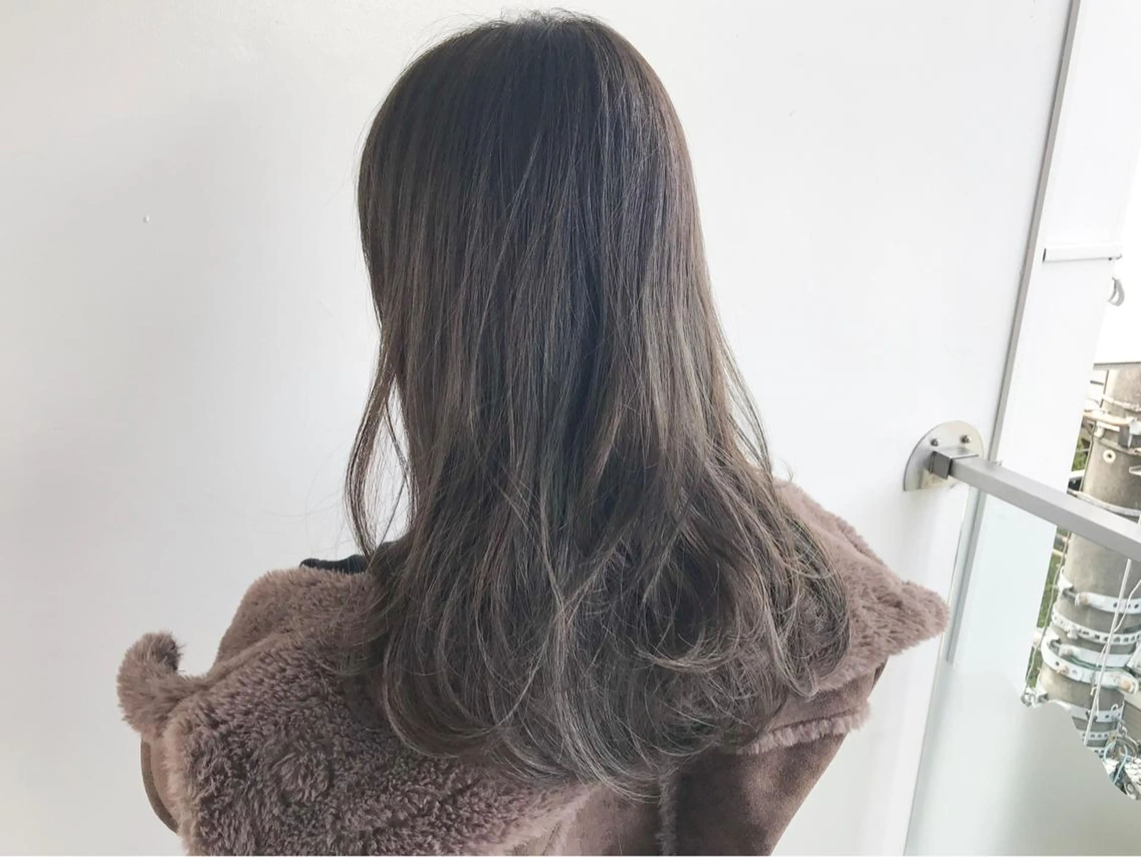 ロング カラー ショート/レイヤー なら石井知希のヘアスタイル