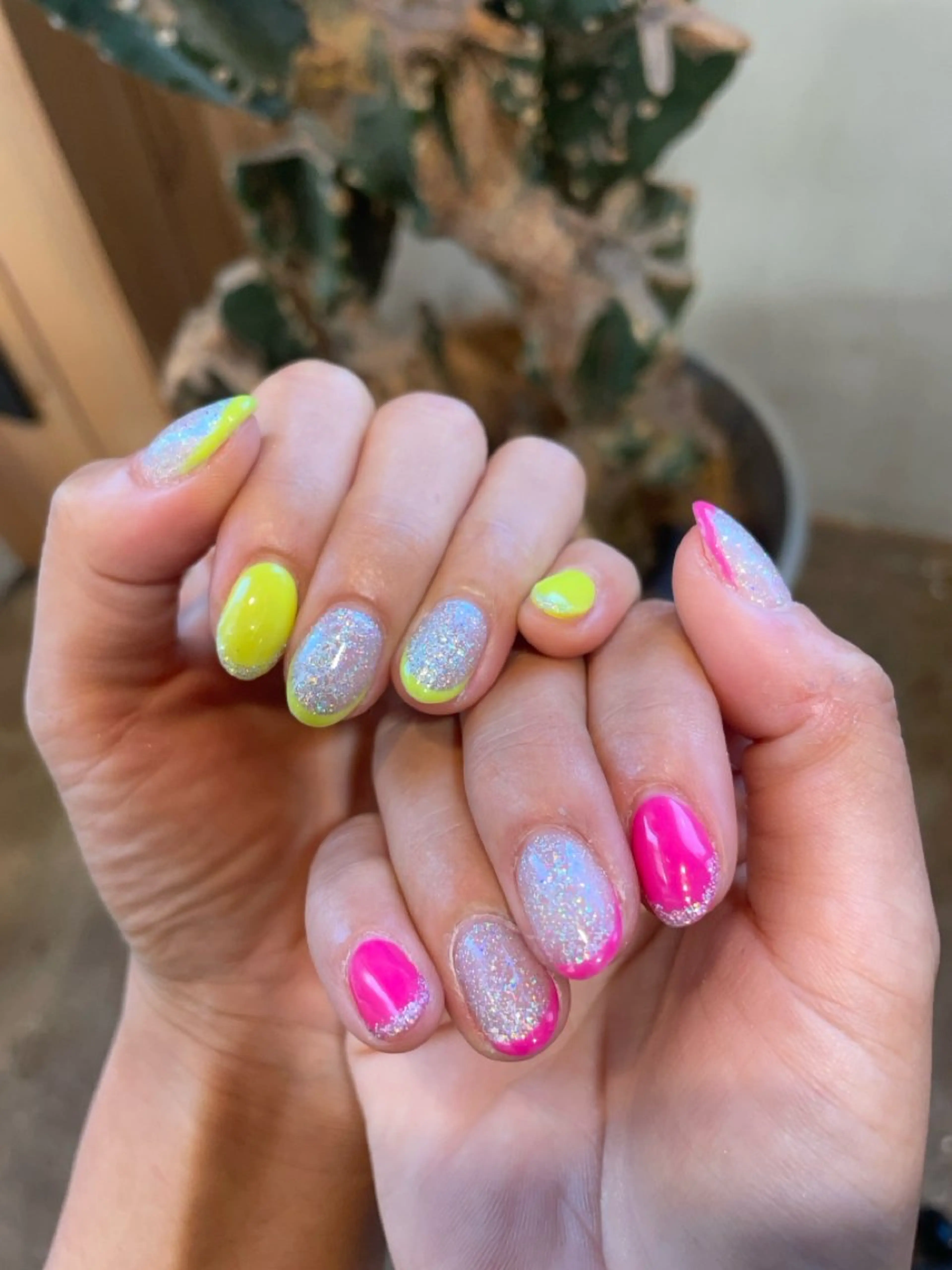 ネイル フレンチネイル ハンドネイル Seek Red Nail所属・Yoshitake Saoriのネイルデザイン