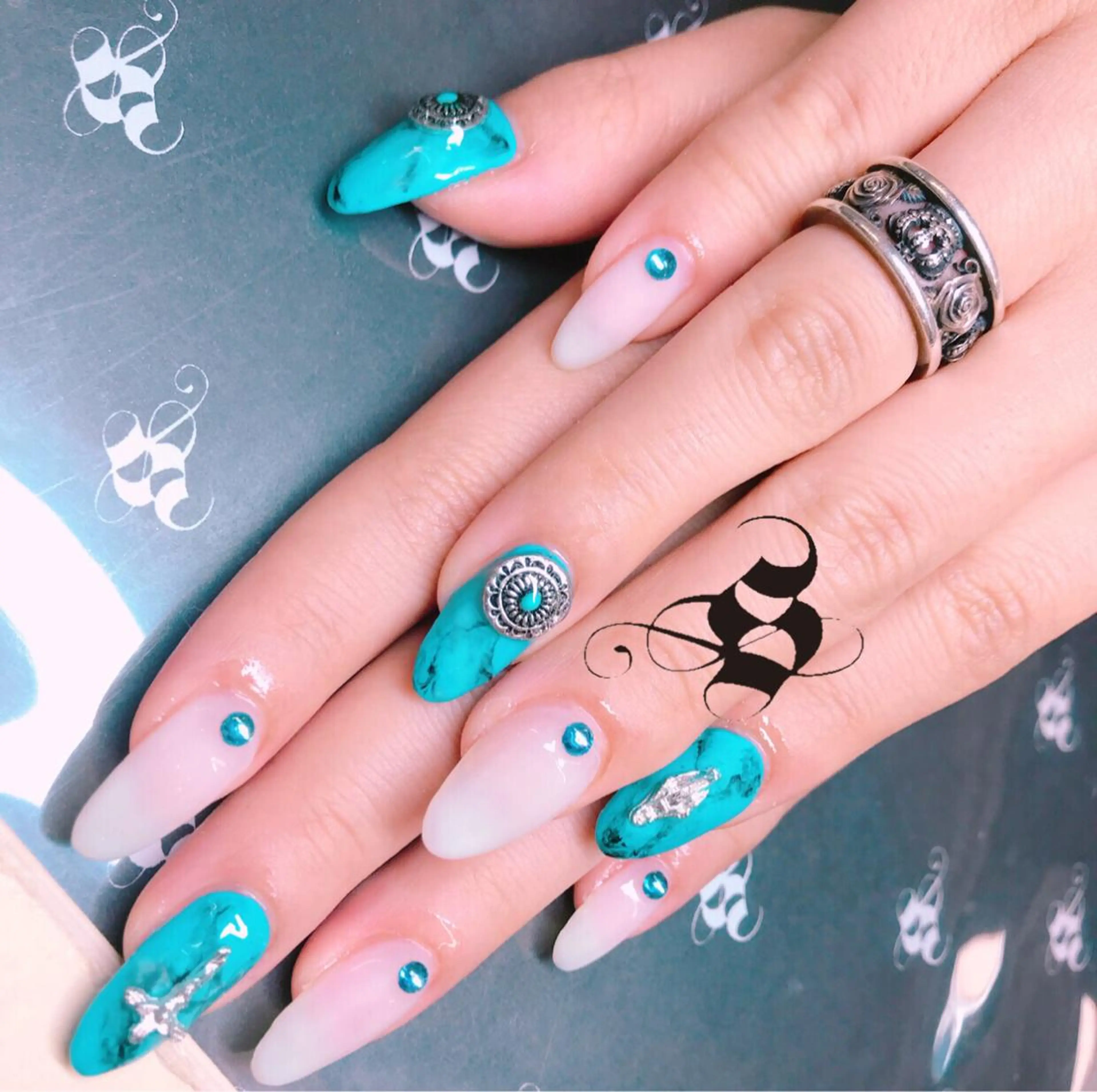 ネイル 長さ出し メンズネイル 持ち込み スカルプネイル ネイルチップ S&S 村田小百合のネイルデザイン