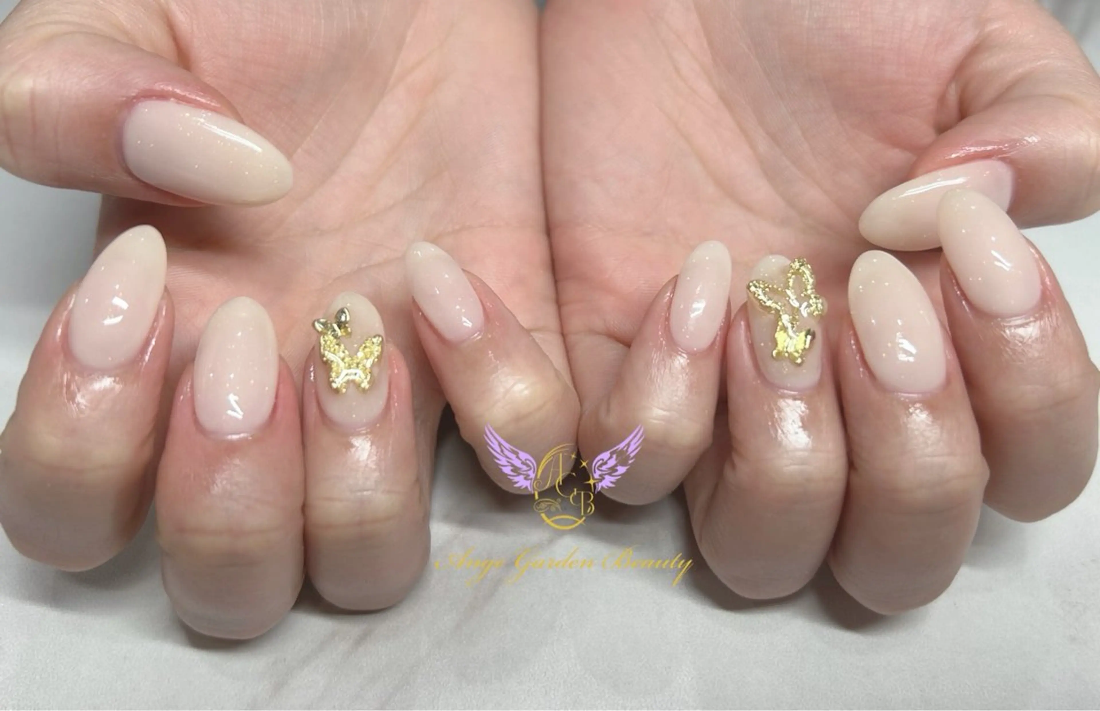 ネイル ゴールド ワンカラーネイル ピンク ハンドネイル AngeGarden Beautymihoのネイルデザイン