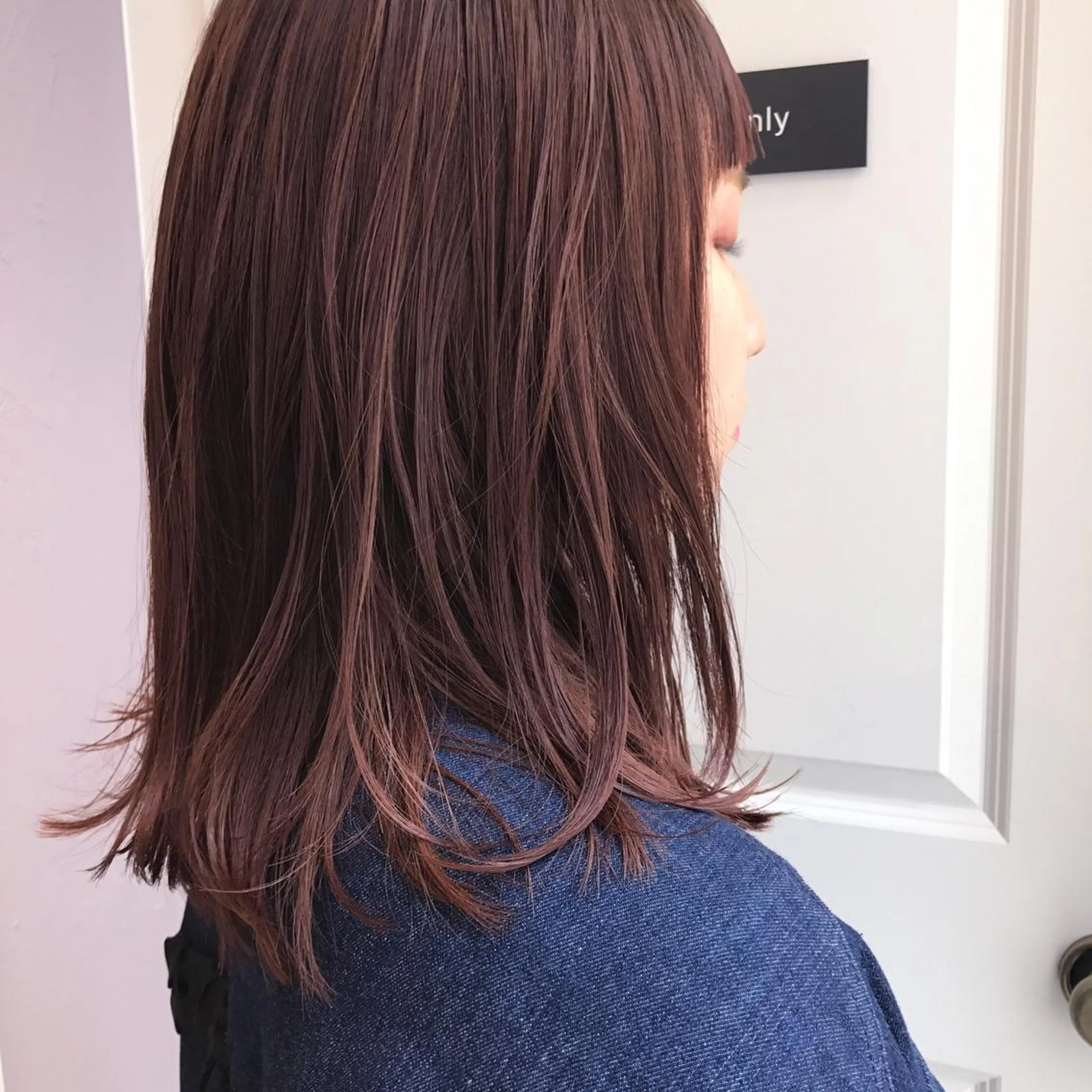 ミディアム カラー アッシュ ピンクカラー HARUNA🤍 大人ショートヘアのヘアスタイル