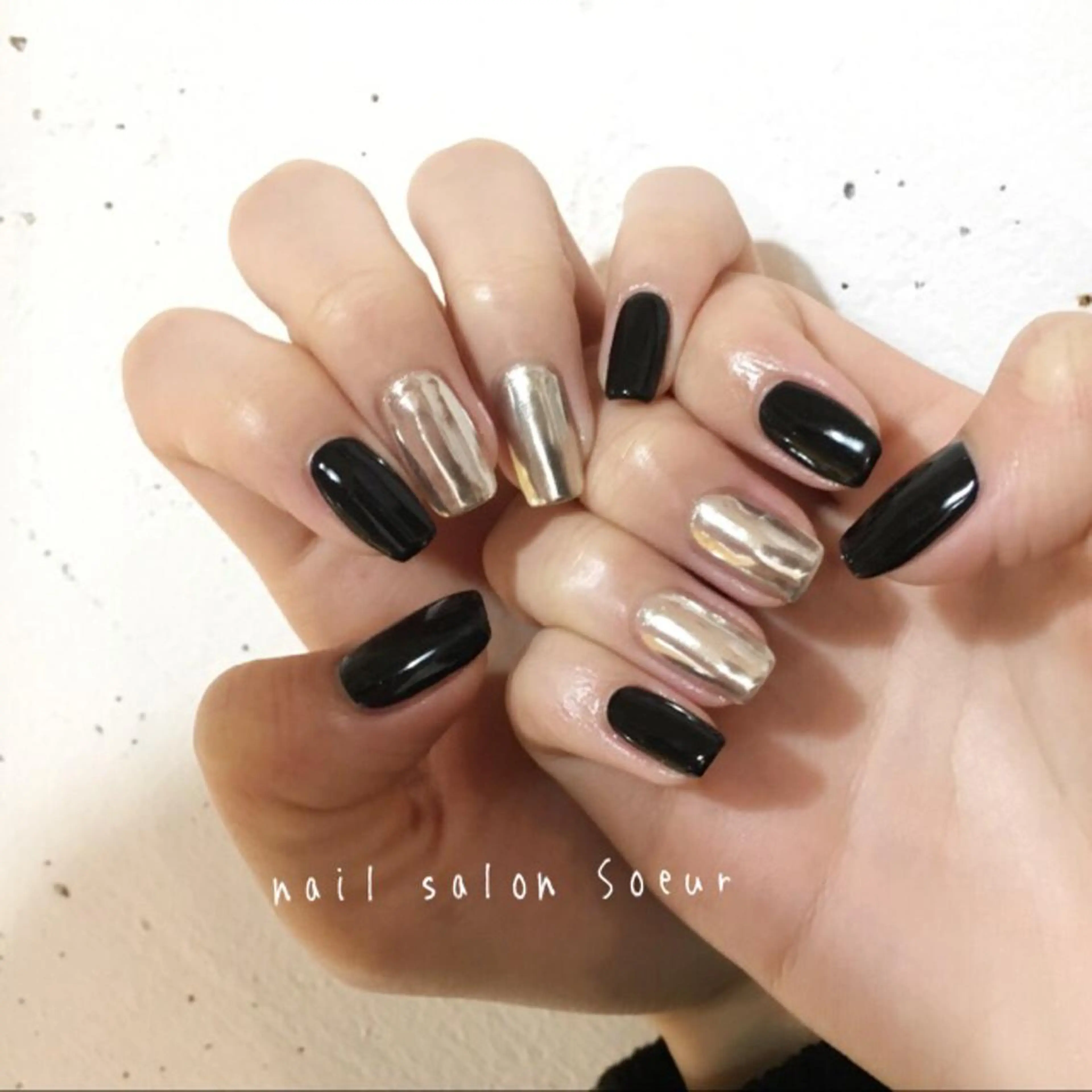 ネイル ジェルネイル ミラーネイル ワンカラーネイル シルバー ストーンネイル nail salon Soeurのネイルデザイン