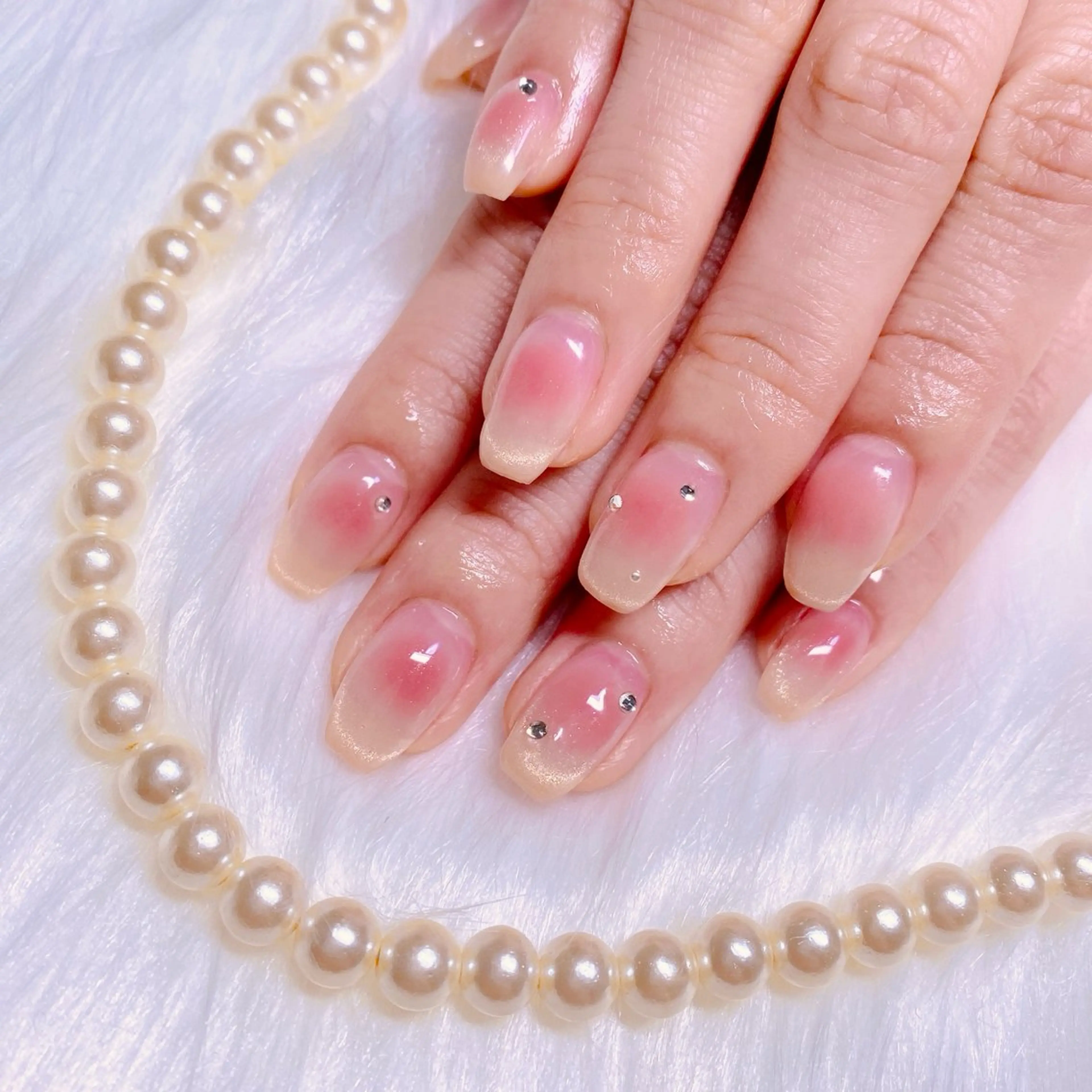 ネイル チークネイル フレンチネイル グラデーション マグネットネイル Nail Yunaのネイルデザイン