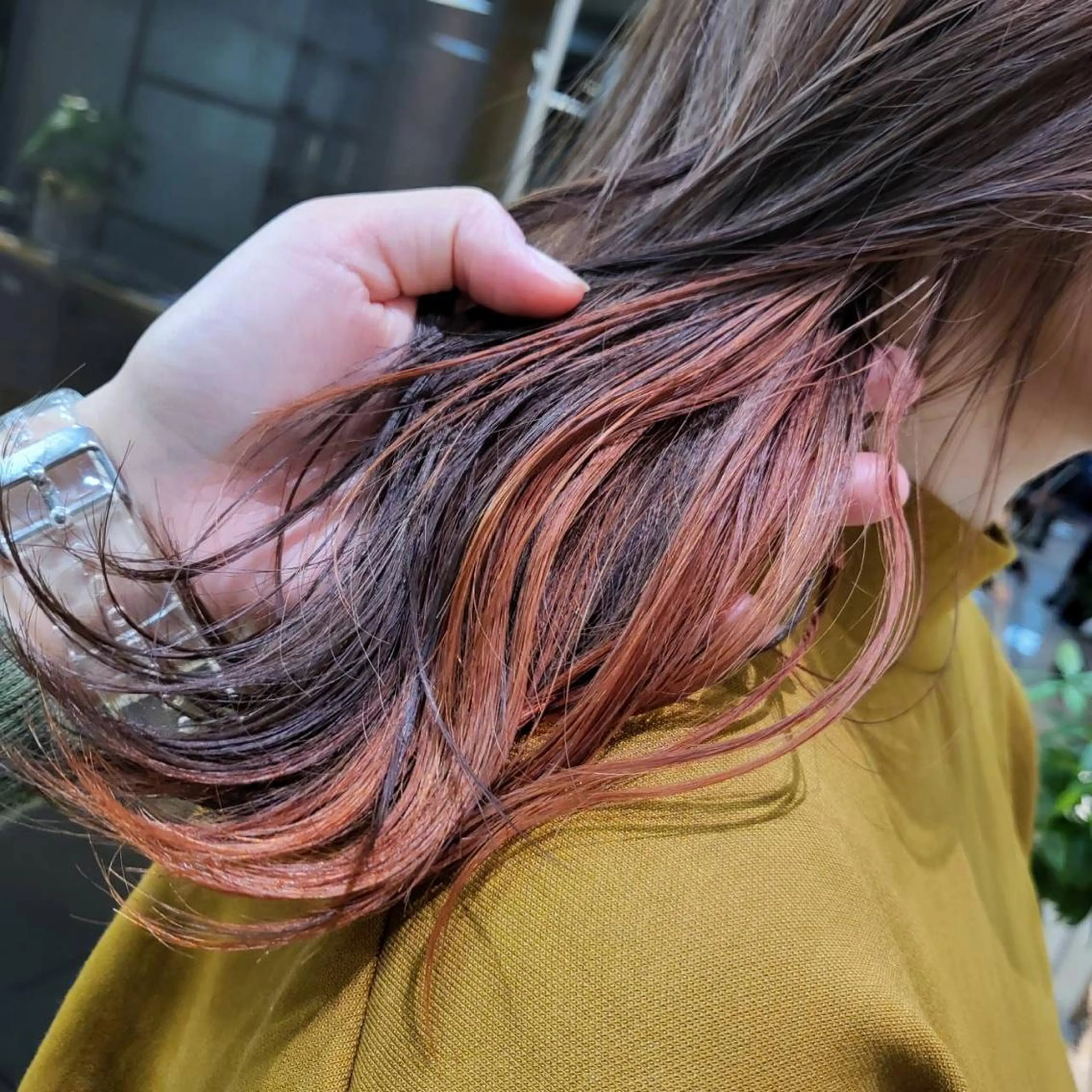 セミロング カラー ハイトーン/暖色/ 眉/メイク/Rinaのヘアスタイル