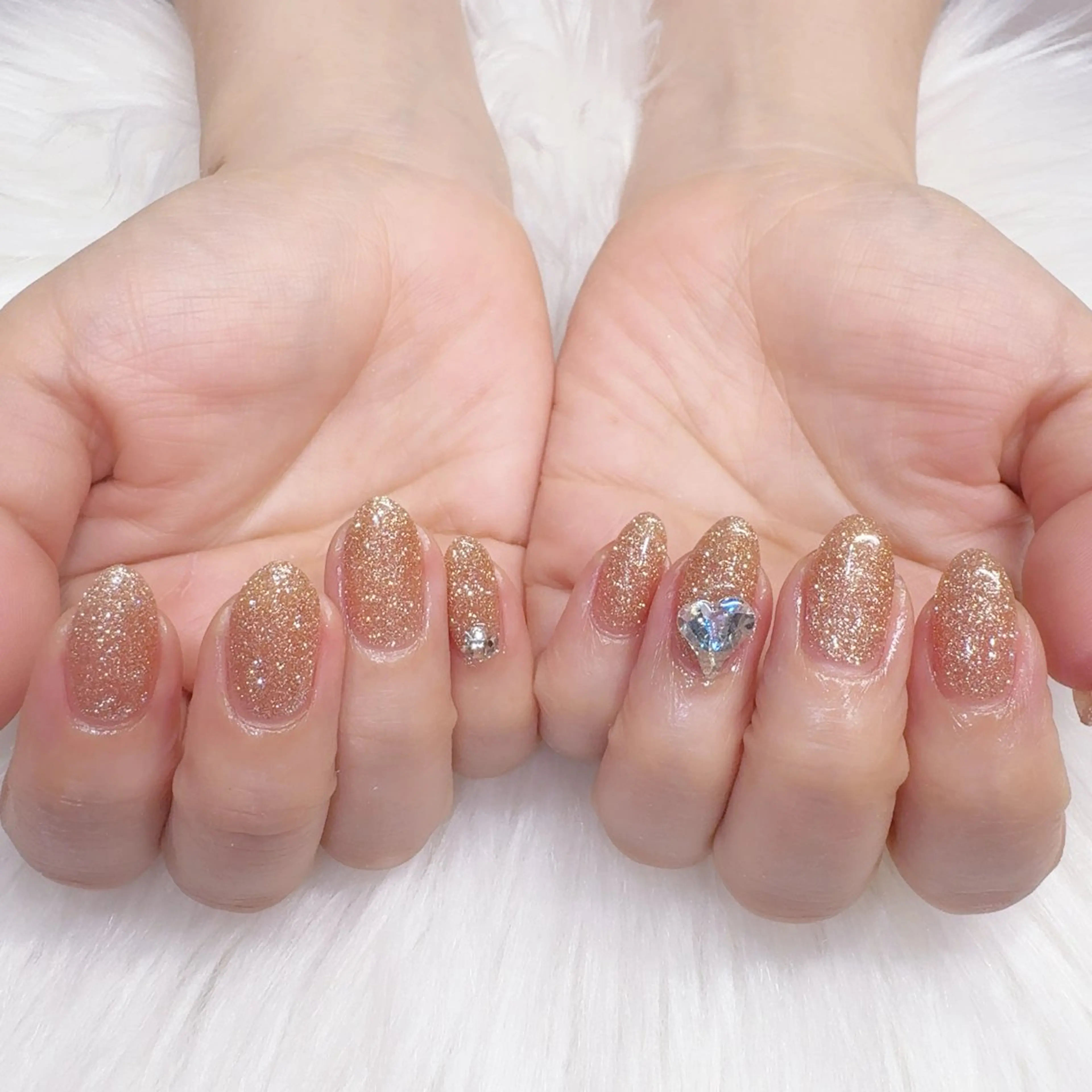 ネイル フラッシュネイル オレンジ ハンドネイル 小野澤 紗智のネイルデザイン