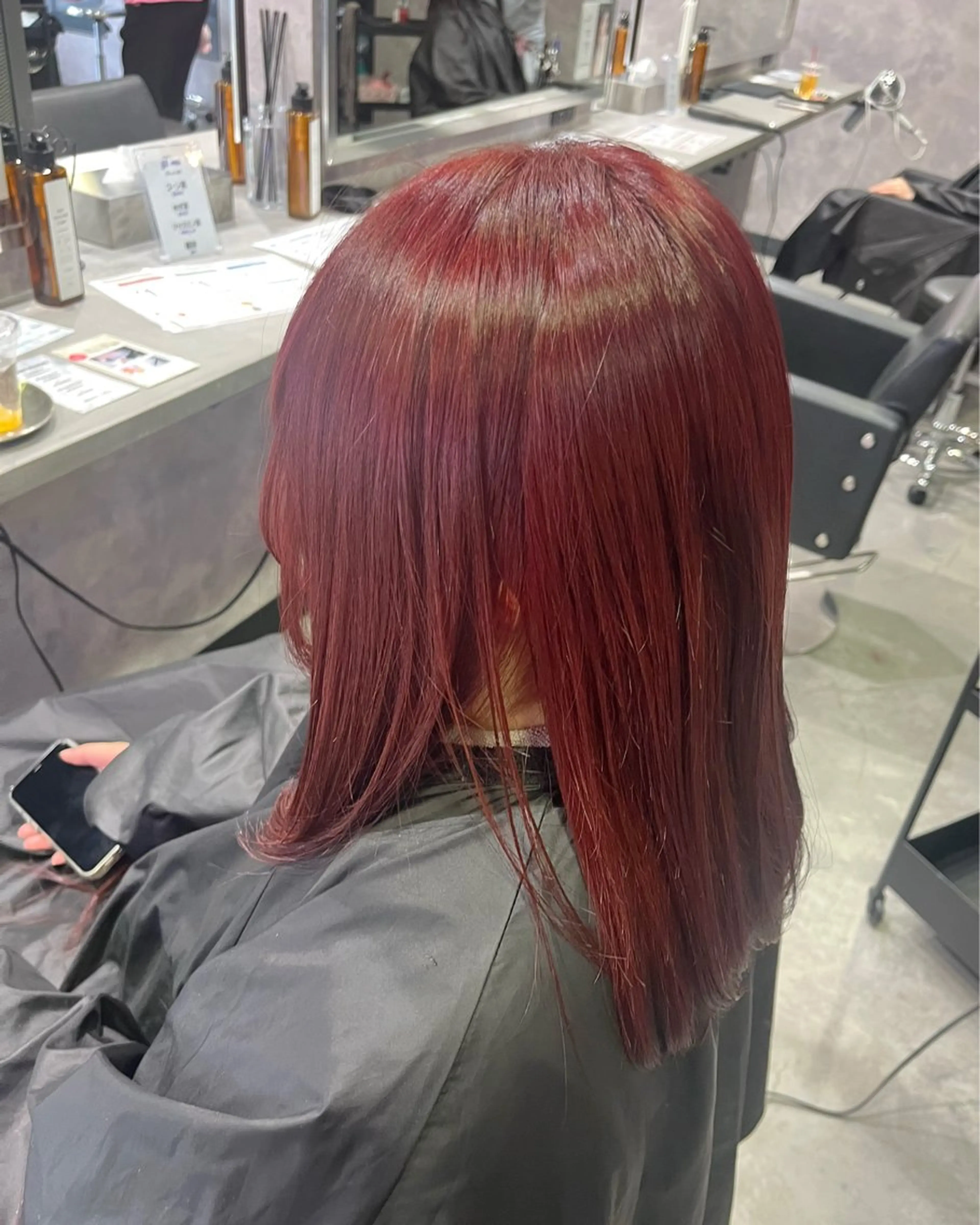 ミディアム カラー レッドカラー ヘアカラー 伊藤 由妃乃のヘアスタイル