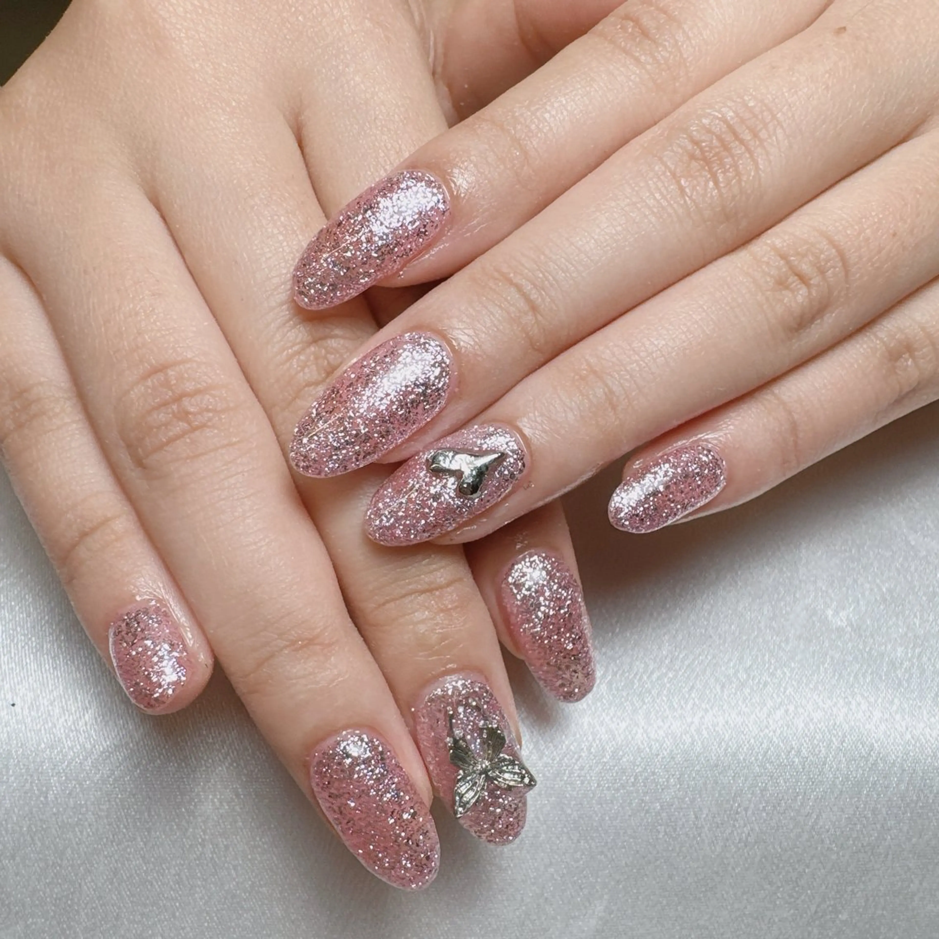 ネイル LR.ONE リナのネイルデザイン