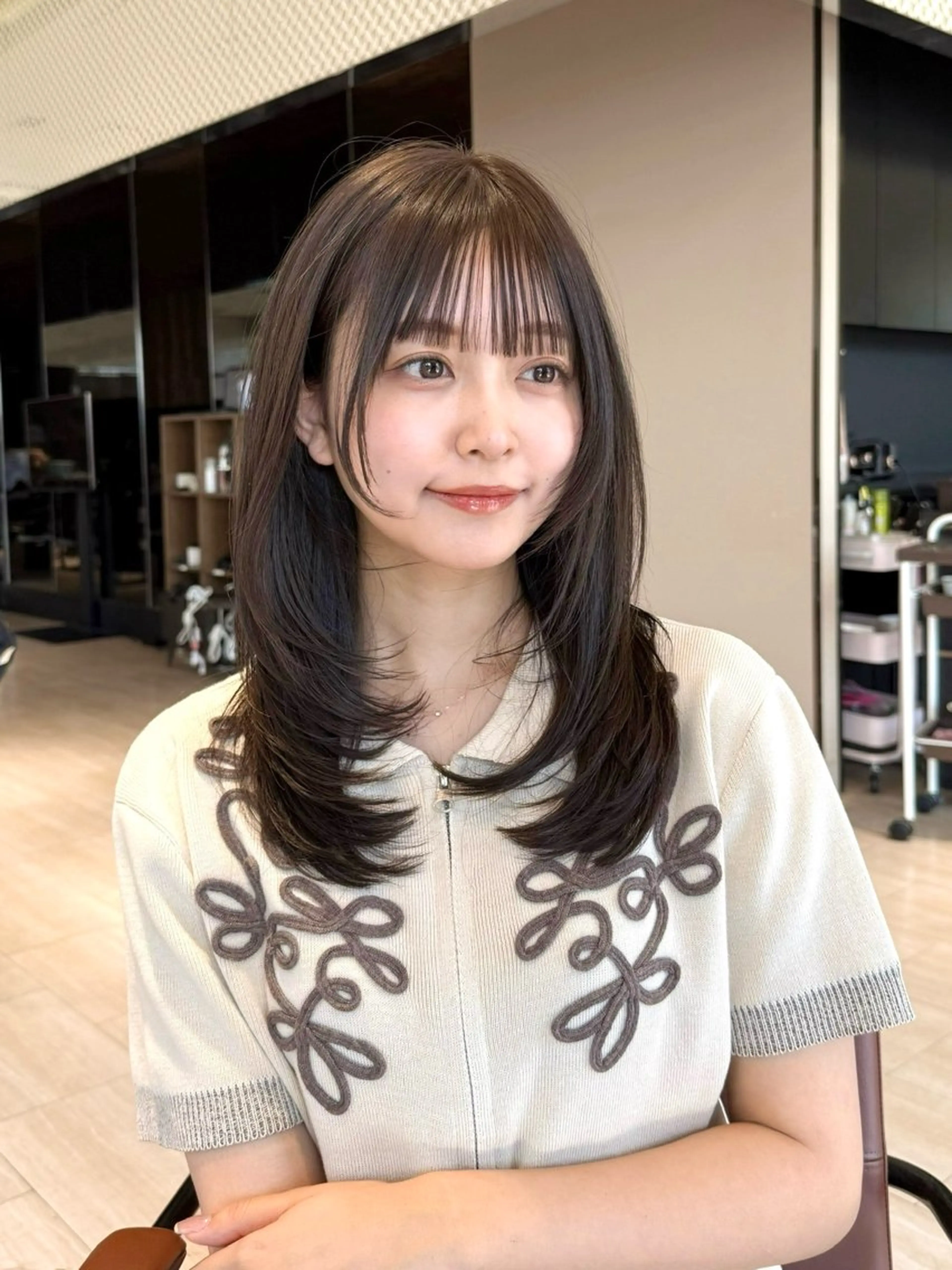 セミロング カット レイヤー/顔周り カット/松岡 祥利のヘアスタイル