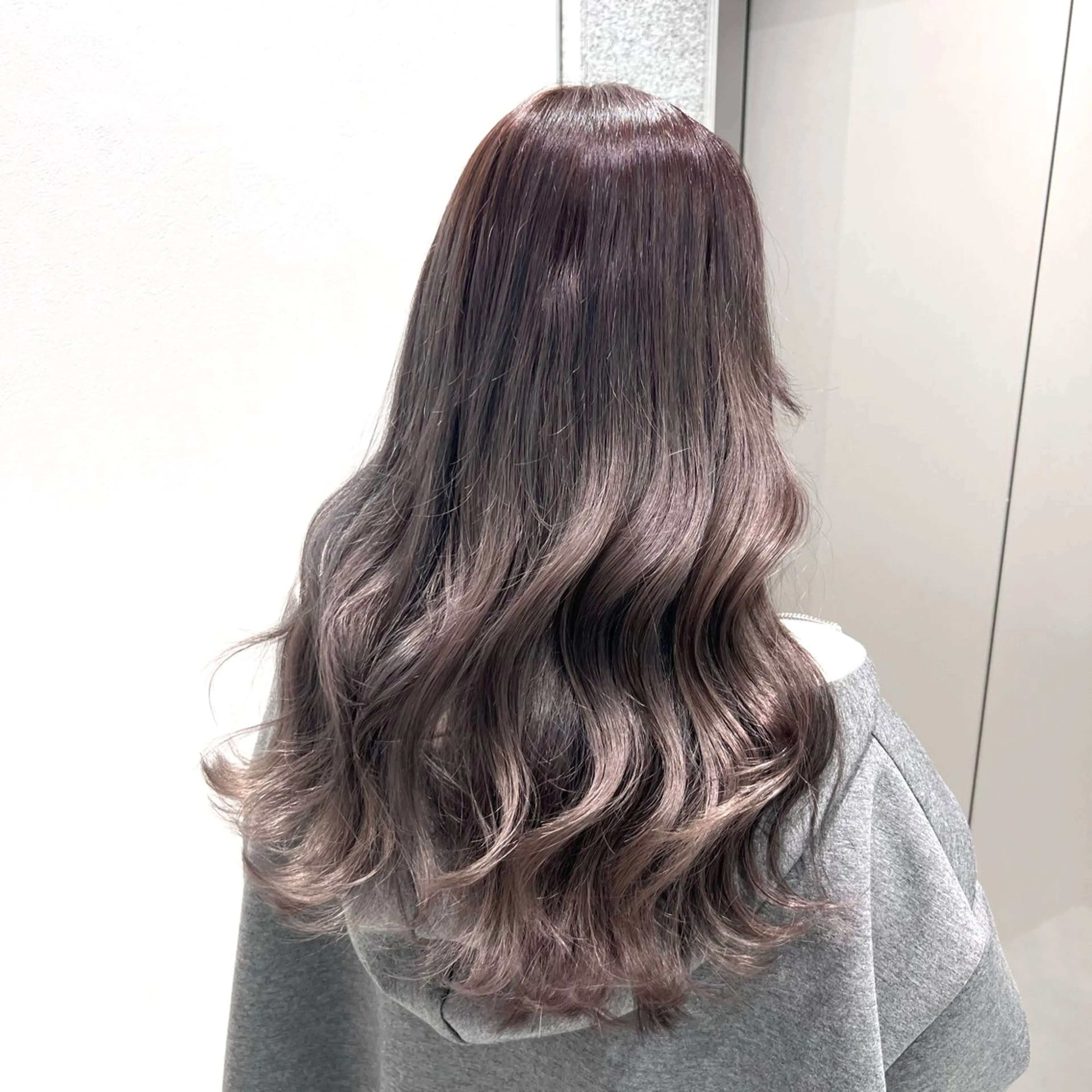 ロング カラー ヘアカラー トリートメント 艶髪グレージュ特化/ CHIKARAのヘアスタイル