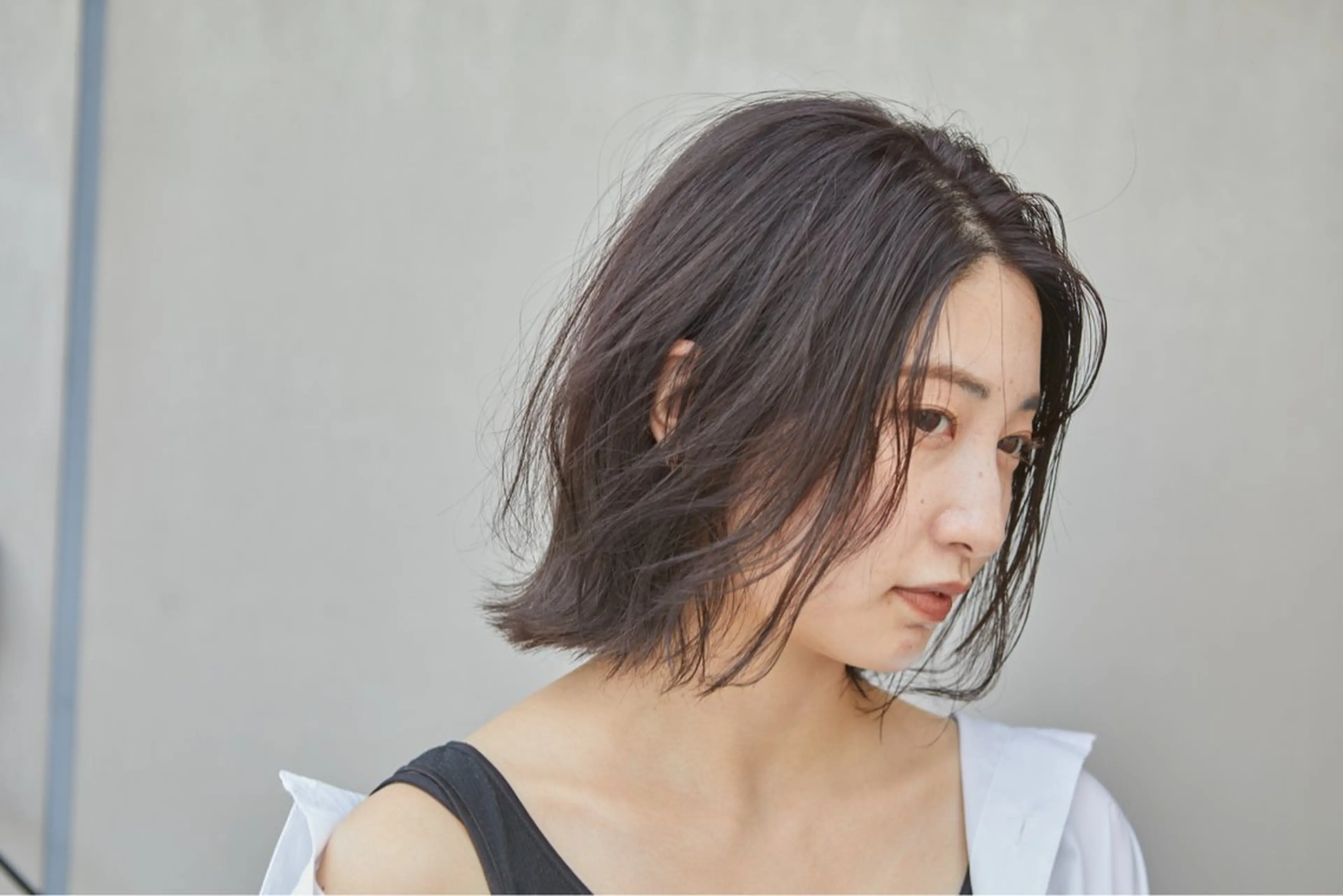 ミディアム カラー イルミナカラー 𝙱𝙻𝙴𝙽 𝚋𝚢 𝚍𝚘𝚝.所属・🤍BLEN 窓🤍のヘアスタイル