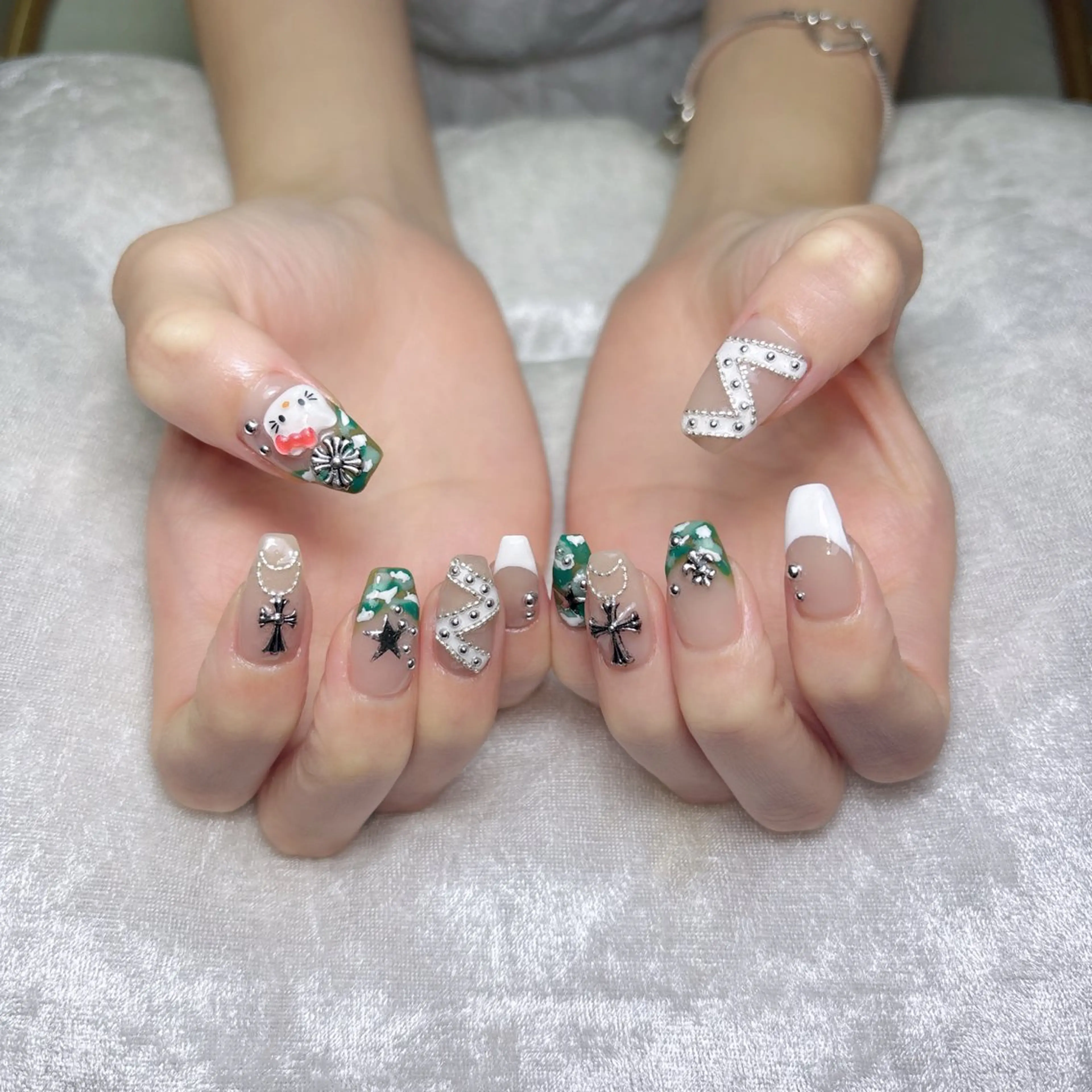 ネイル Airis所属・Airis aiのネイルデザイン