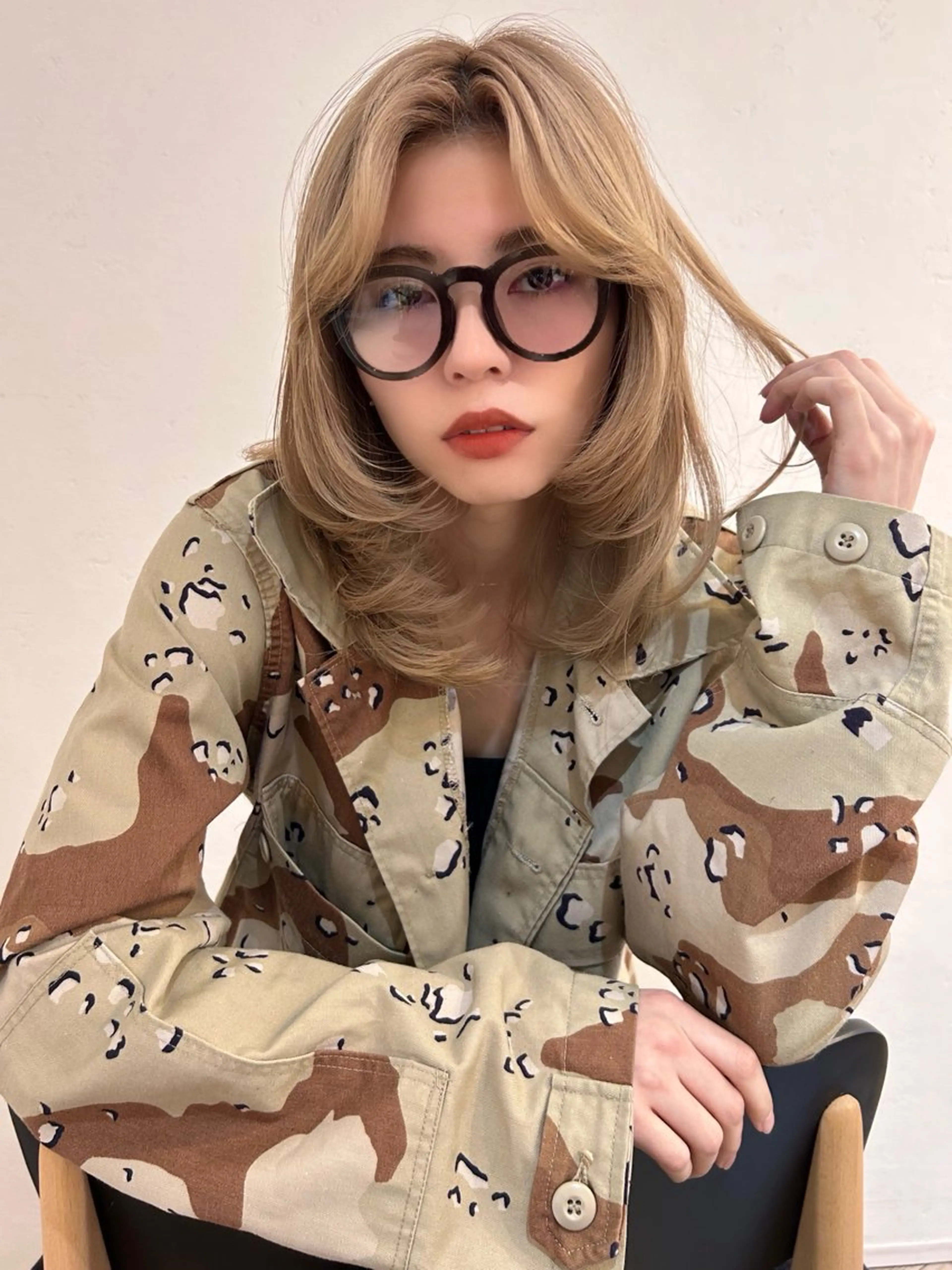 ミディアム 顔まわりレイヤー レイヤーカット ヘアカラー 似合わせcut ◎ 倉橋実咲のヘアスタイル