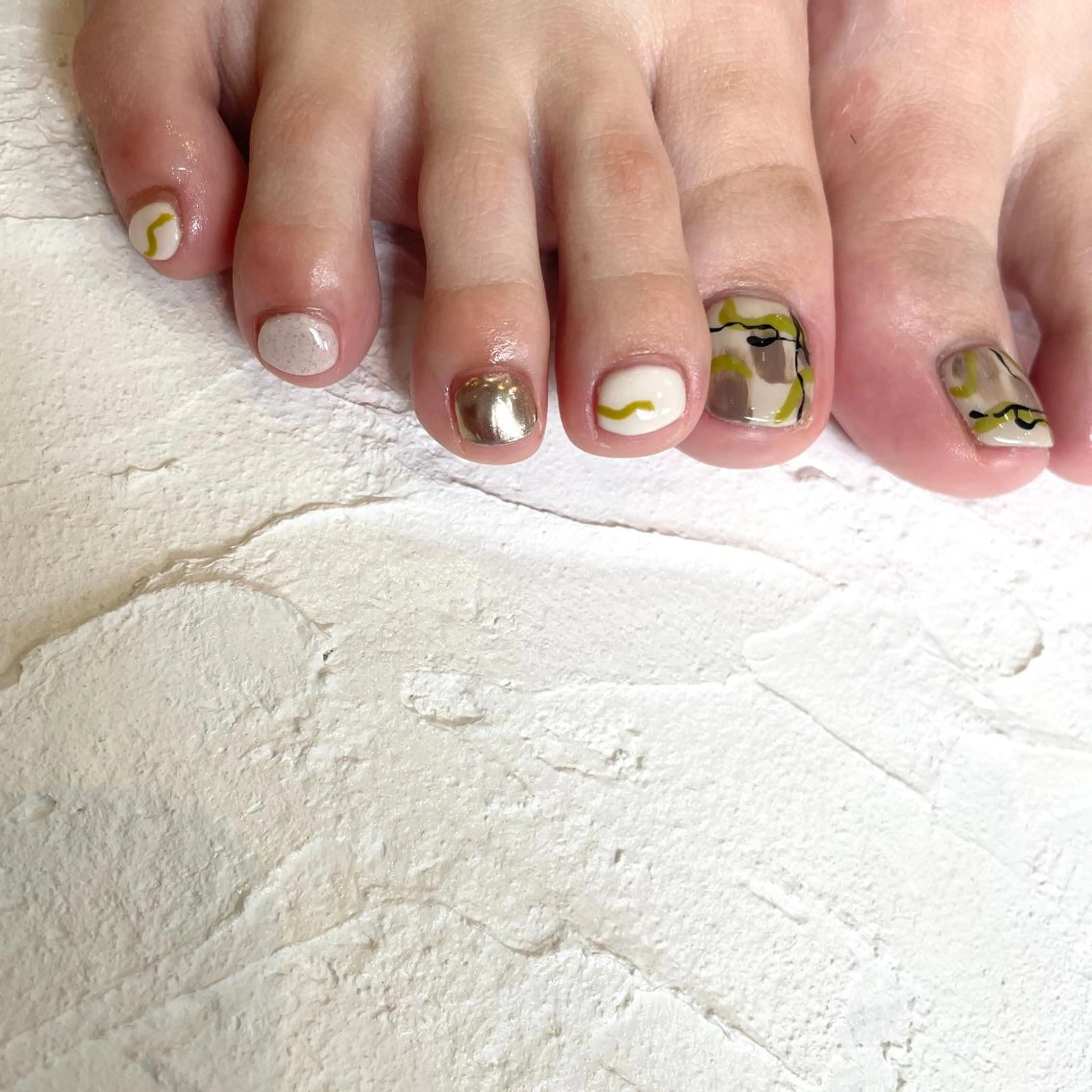 ネイル アートネイル フットネイル anyora nail salon所属・大人ワンホン キラキラ/Ayanoのネイルデザイン