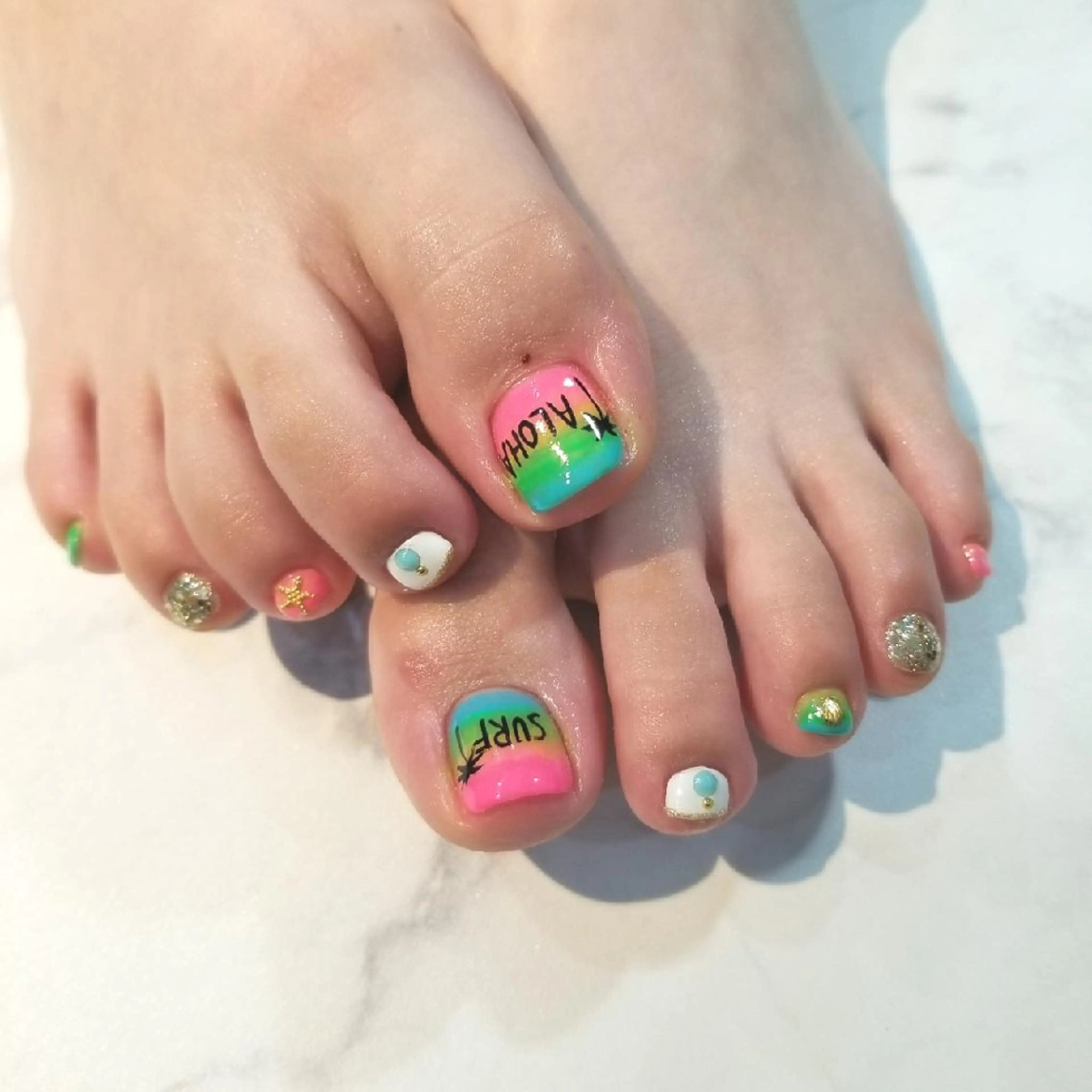 ネイル フットネイル フットネイル nailatelier nijiiro.所属・nijiiro🌈 サトウのネイルデザイン