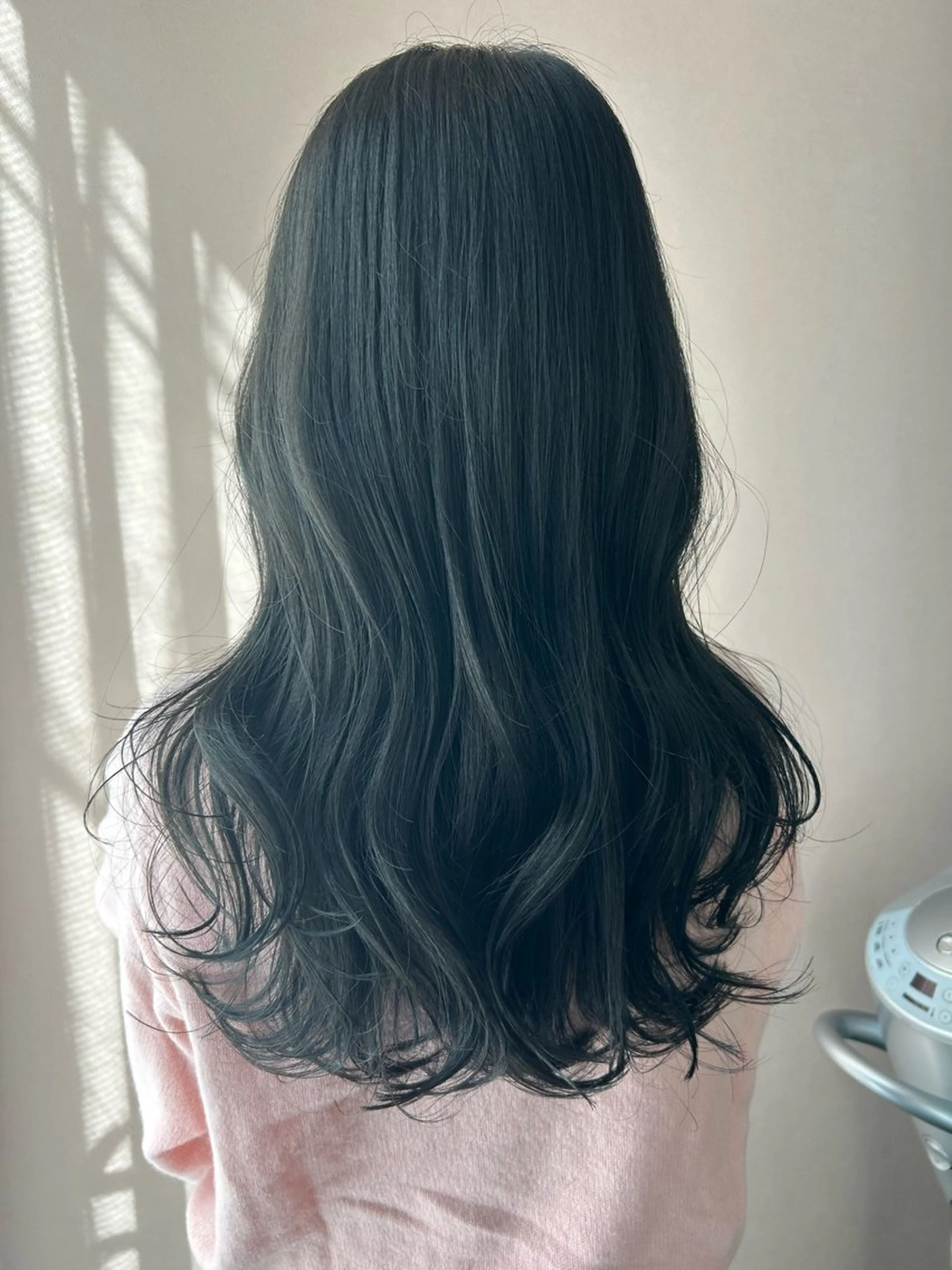 ロング カラー アッシュ 透明感カラー オリーブアッシュ hub hair レイヤー/透明感のヘアスタイル