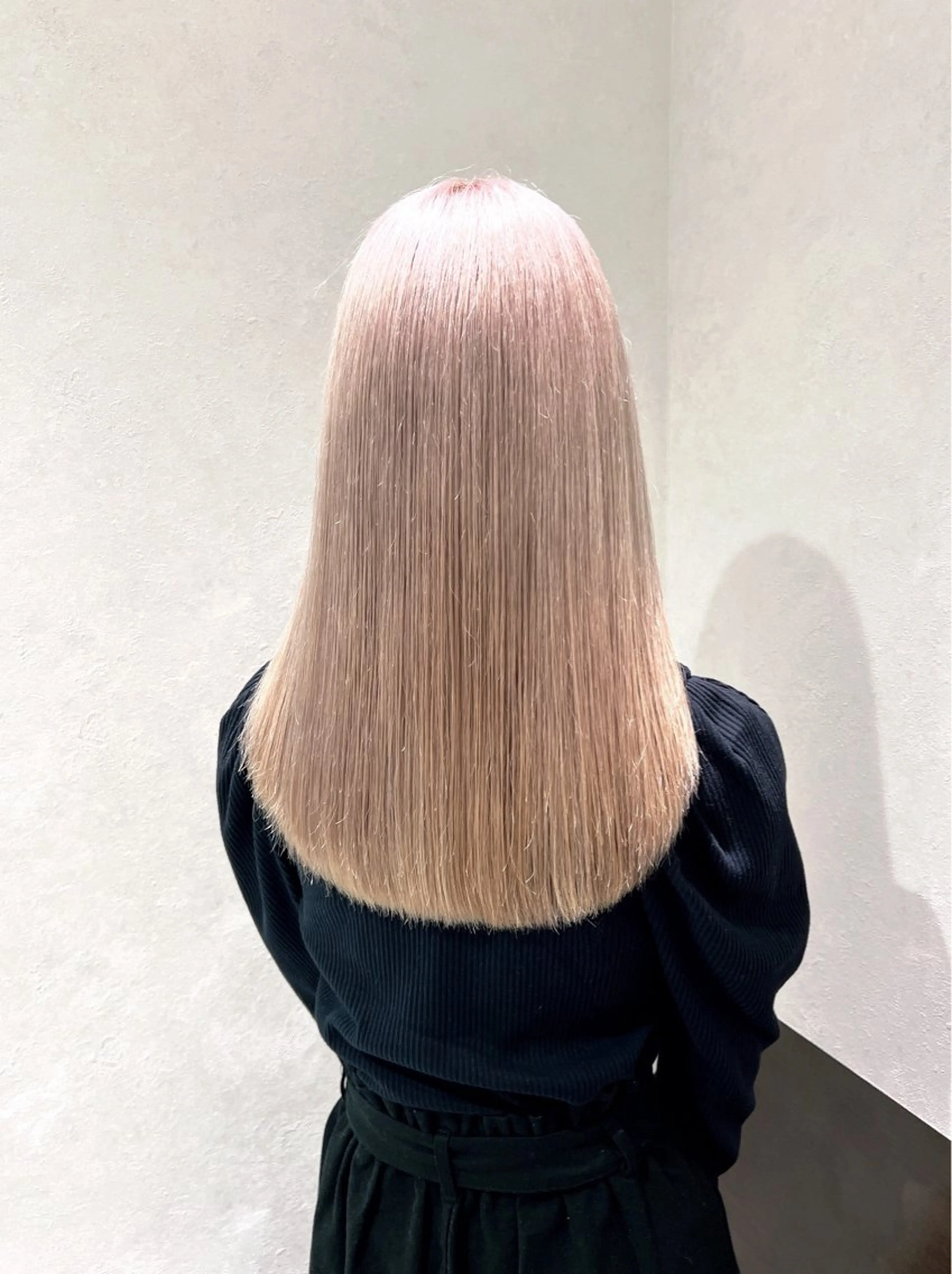 カラー nehus nagaoka所属・🖤複雑履歴ブリーチ Mizuki 🖤のヘアスタイル