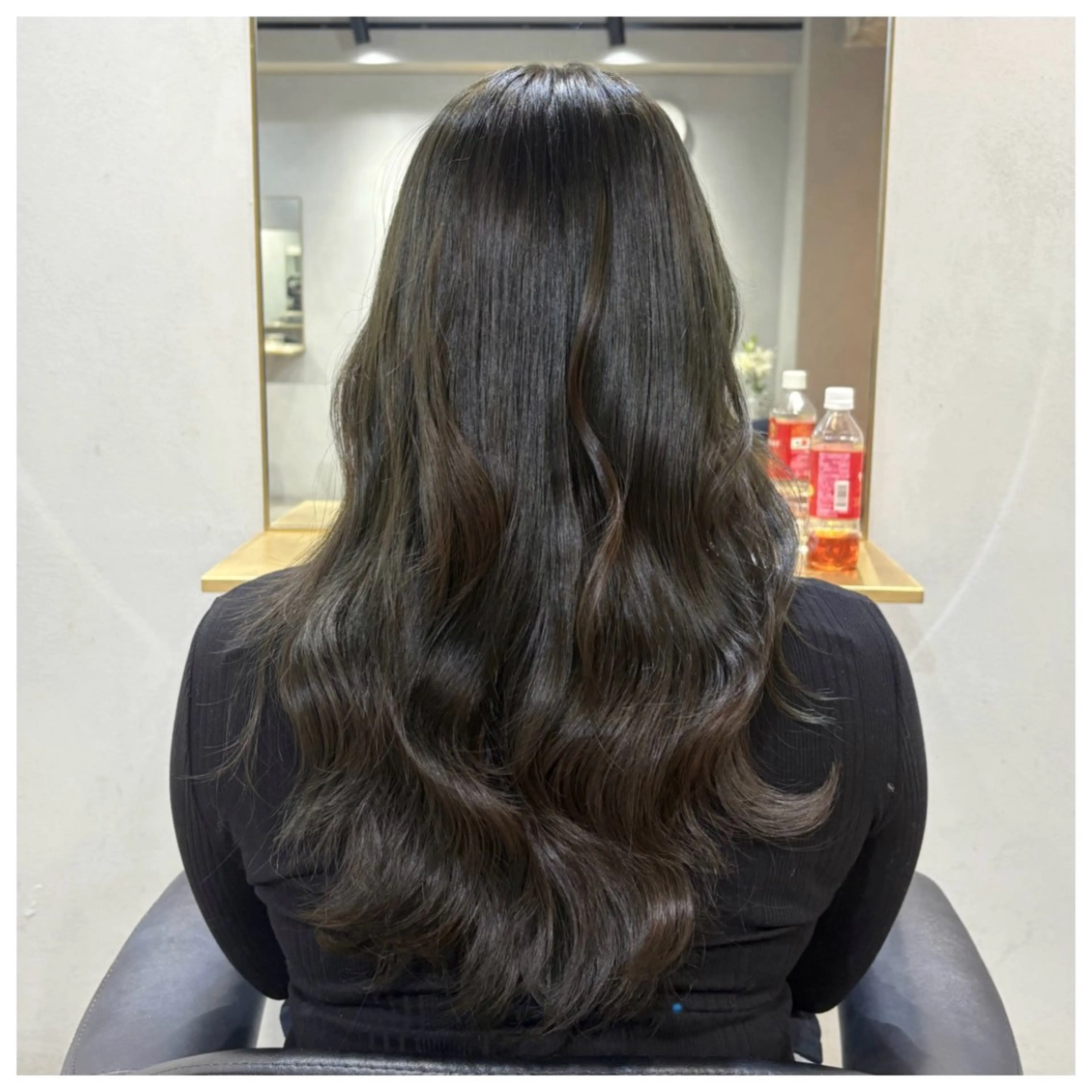 ロング カラー ブリーチ 透明感カラー ダブルカラー ブリーチなしカラー オリーブカラー ヘアカラー ダブルカラー特別価格 /表参道/ことりのヘアスタイル