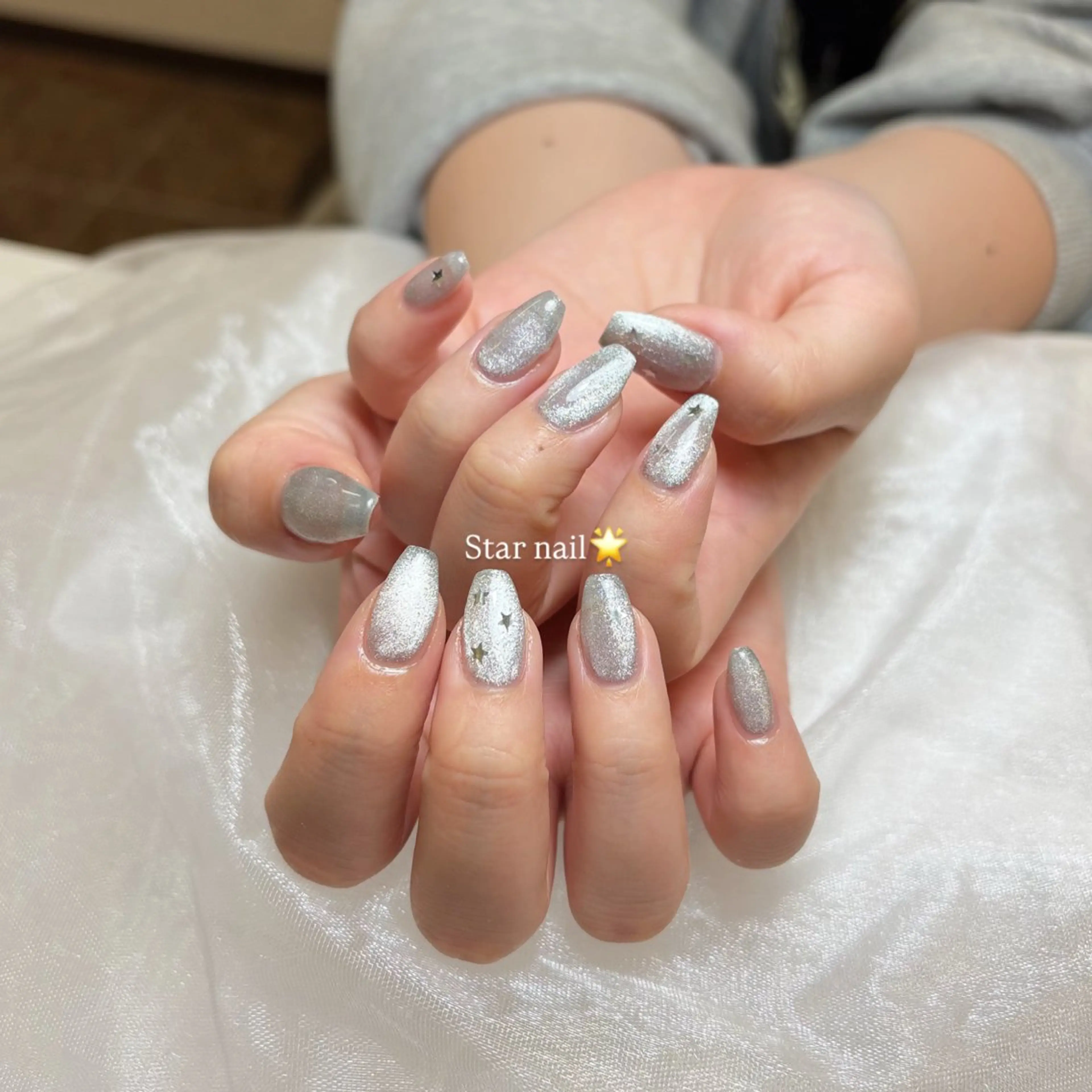 ワンカラーマグネットネイルorミラーネイルの写真