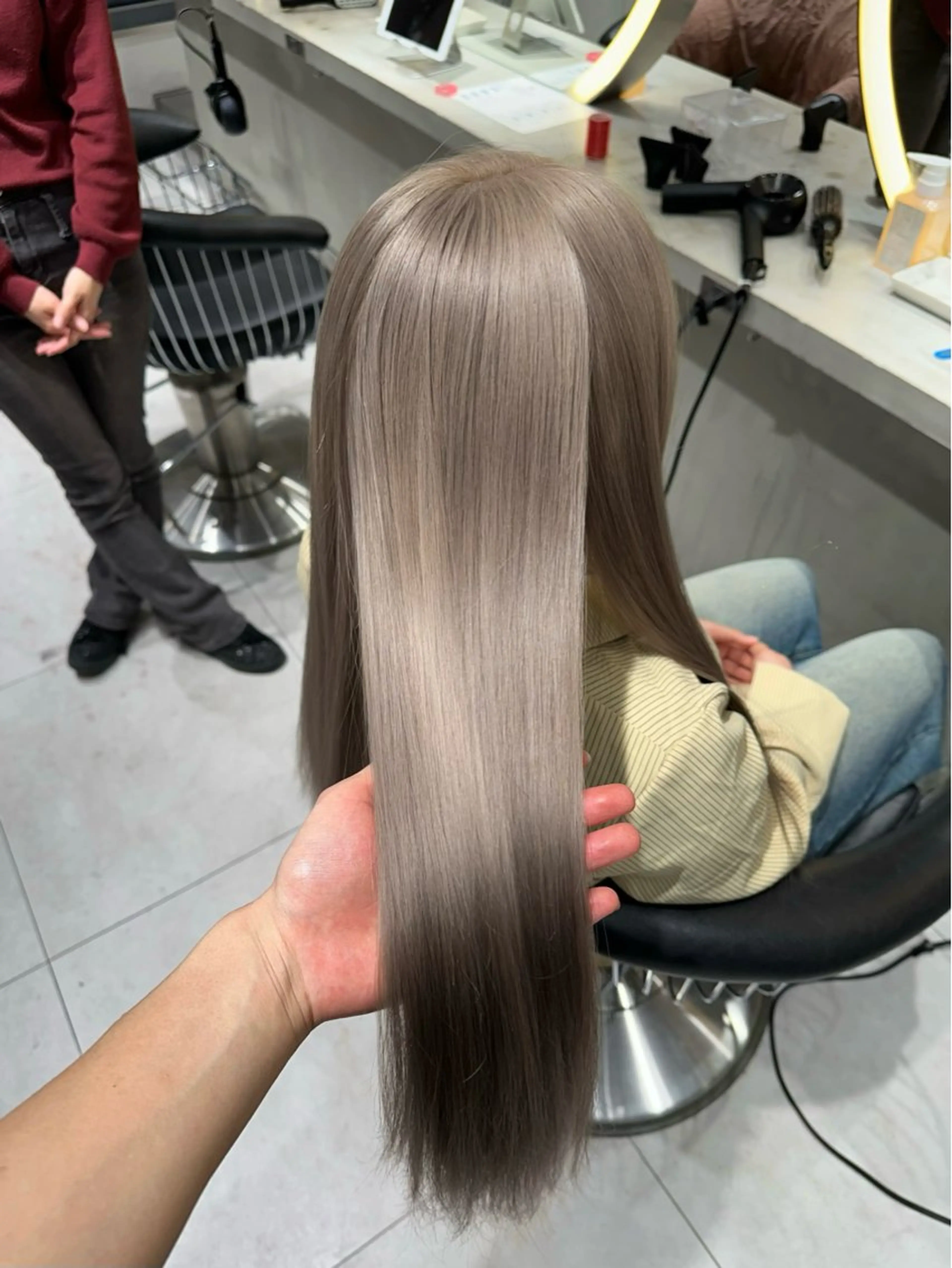 ミディアム カラー グレージュ ミルクティーグレージュ ヘアカラー コウスケ/ lond uluのヘアスタイル